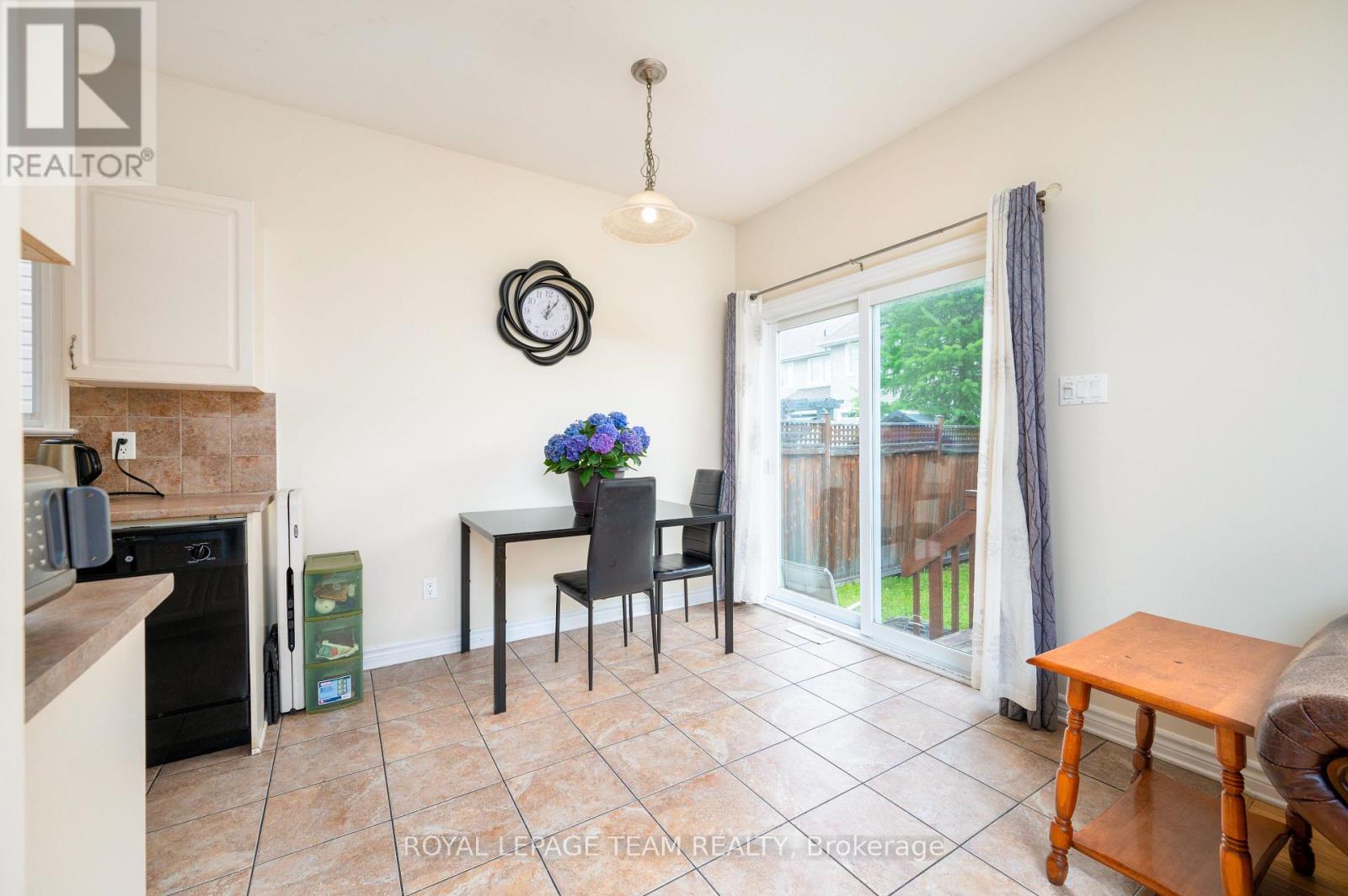 357 Widgeon Way, Ottawa, Ontario  K1T 0G1 - Photo 14 - X12173877