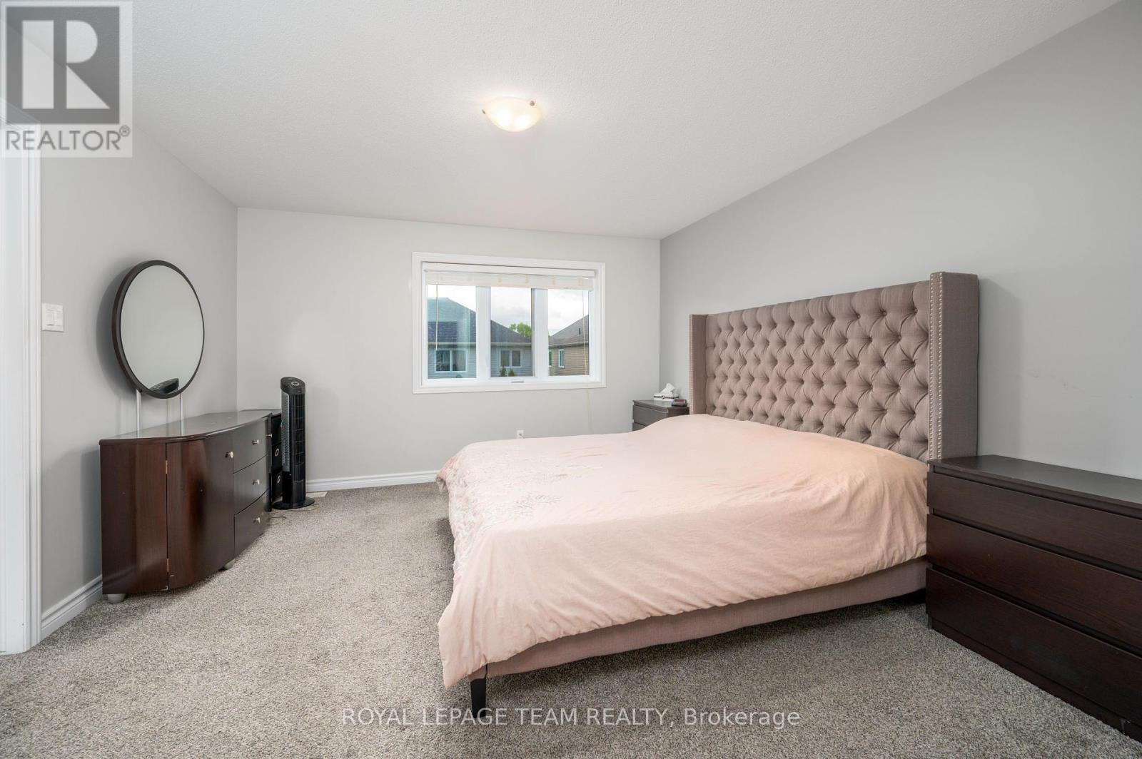 357 Widgeon Way, Ottawa, Ontario  K1T 0G1 - Photo 16 - X12173877