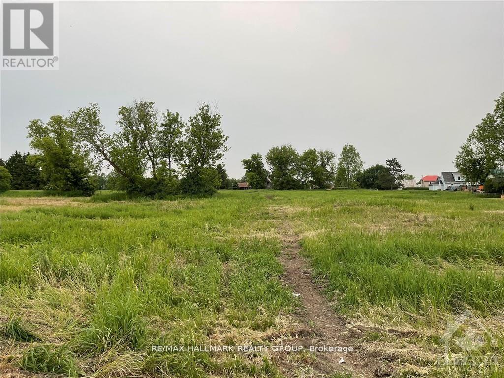 1-4 - 3748 Champlain Street, Clarence-Rockland, Ontario  K0A 1E0 - Photo 4 - X12173892