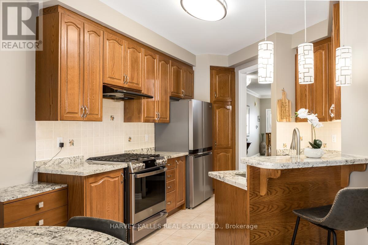 9 Oland Drive, Vaughan, Ontario  L4H 2H3 - Photo 8 - N12173819