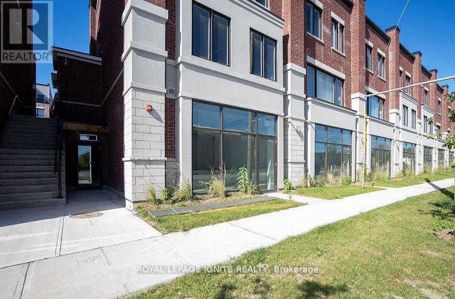 2 - 220 DISSETTE STREET, Bradford West Gwillimbury, Ontario