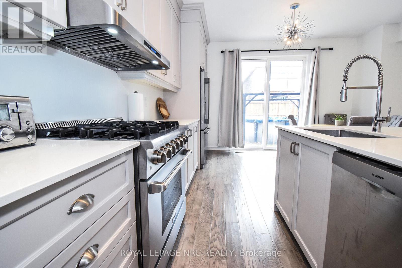 4062 Thomas Street, Lincoln, Ontario  L3J 0S5 - Photo 14 - X12173920