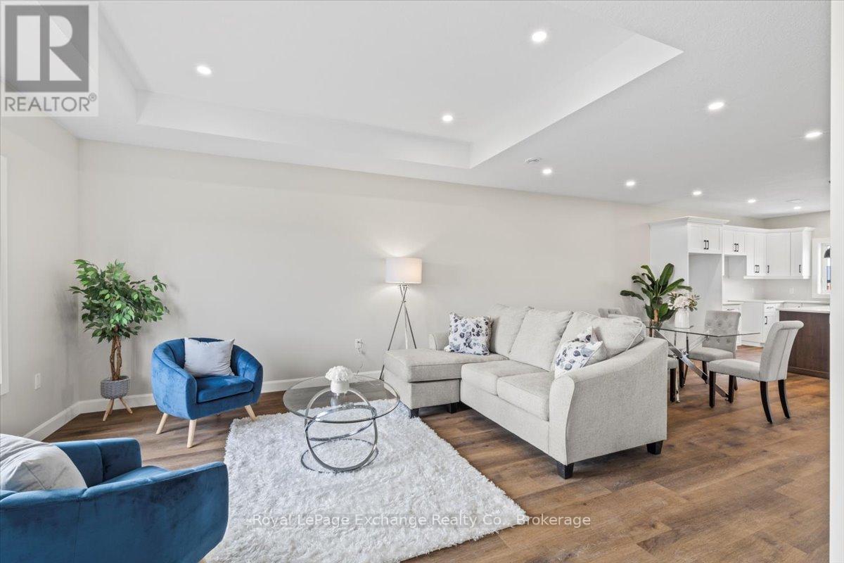 54 - 1071 Waterloo Street N, Saugeen Shores, Ontario  N0H 2C3 - Photo 7 - X12173872