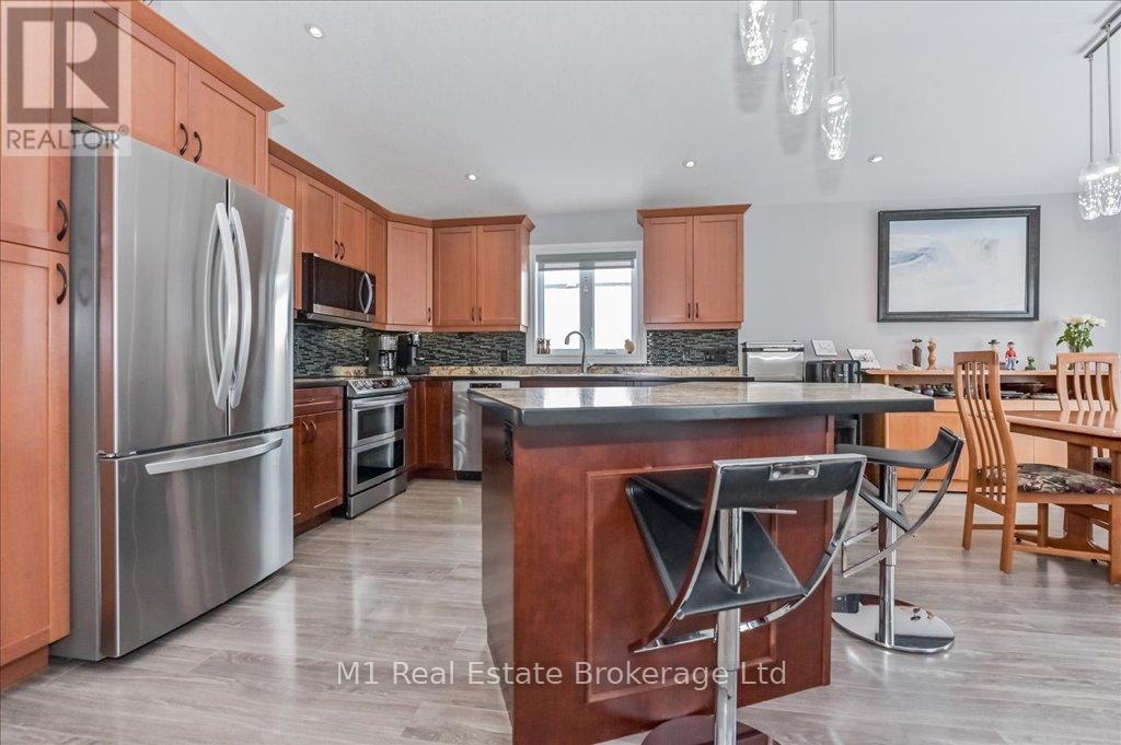 781 Princess Street, Wellington North, Ontario  N0G 2L3 - Photo 11 - X12173894