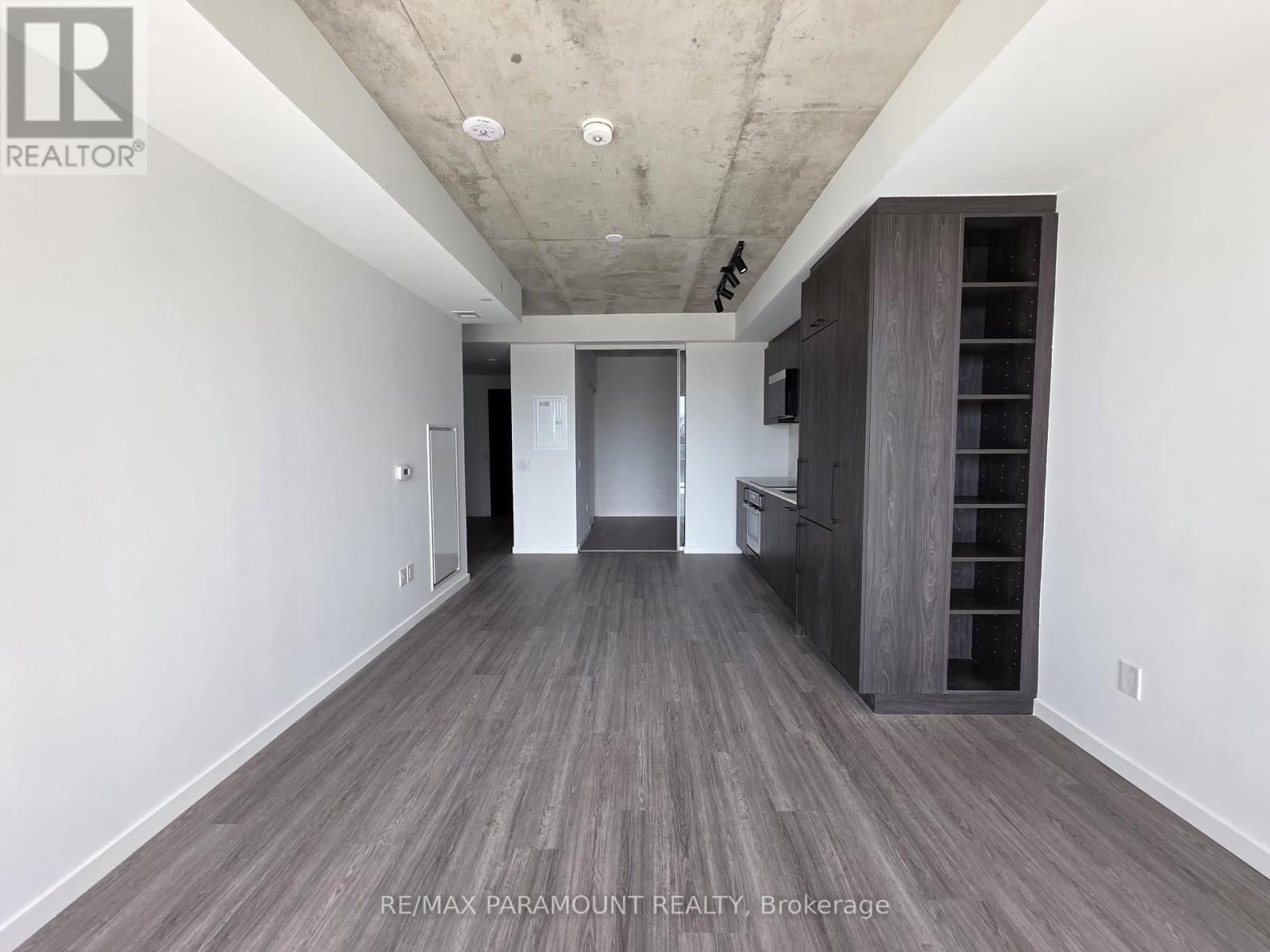 402 - 689 The Queensway Drive, Toronto, Ontario  M8Y 1L1 - Photo 18 - W12173776