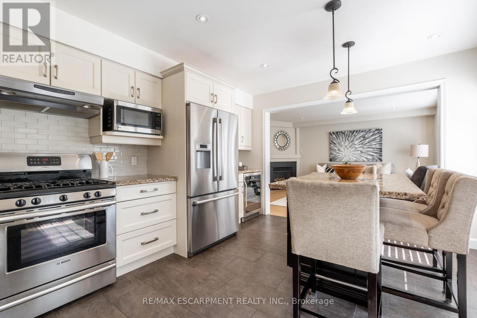 5170 Ridgewell Road, Burlington, Ontario  L7L 6N7 - Photo 8 - W12173800