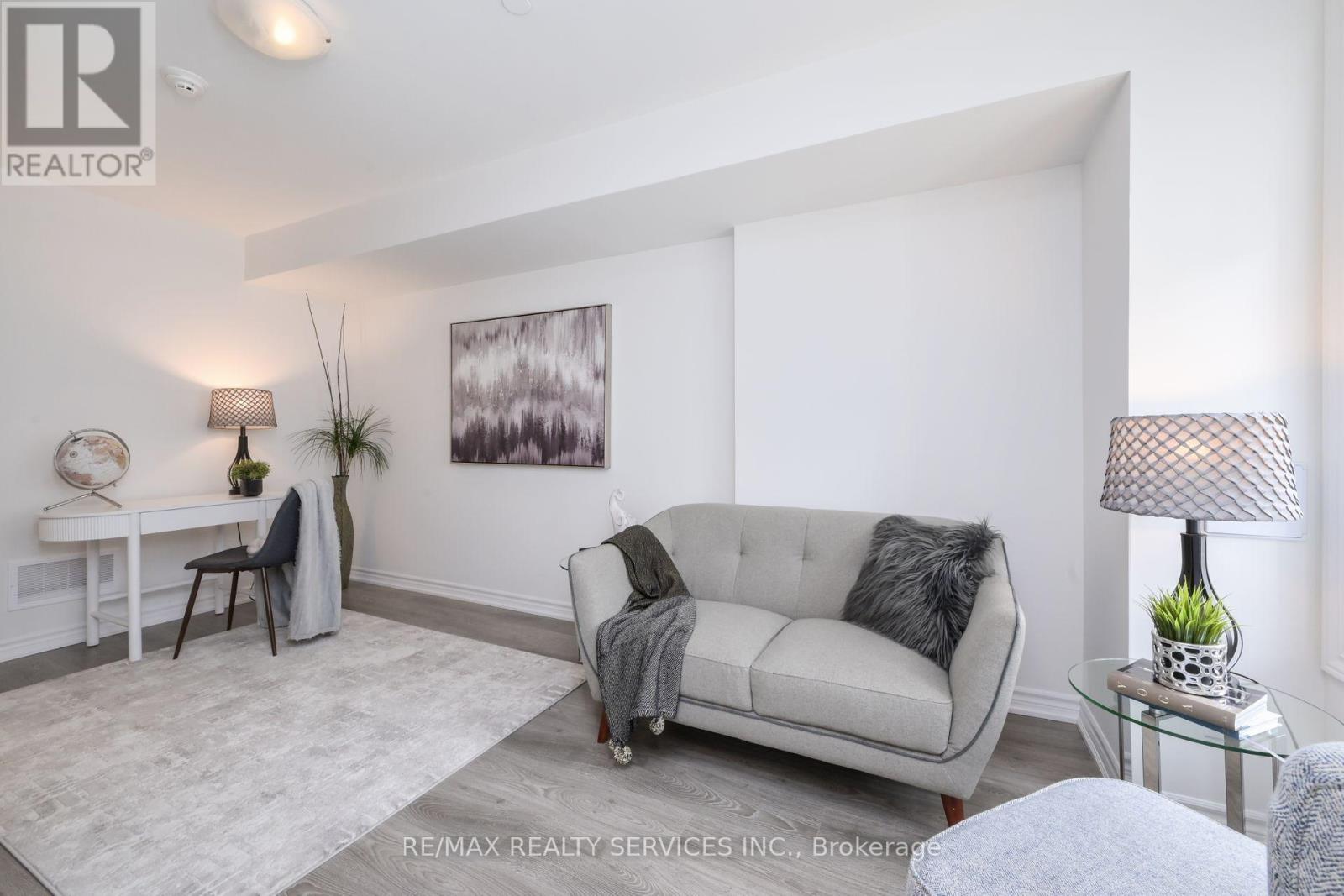 7 - 2179c Weston Road E, Toronto, Ontario  M9N 0B5 - Photo 4 - W12173809