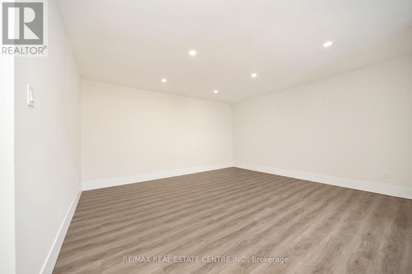 142 Ural Circle, Brampton, Ontario  L6R 1H1 - Photo 18 - W12173816