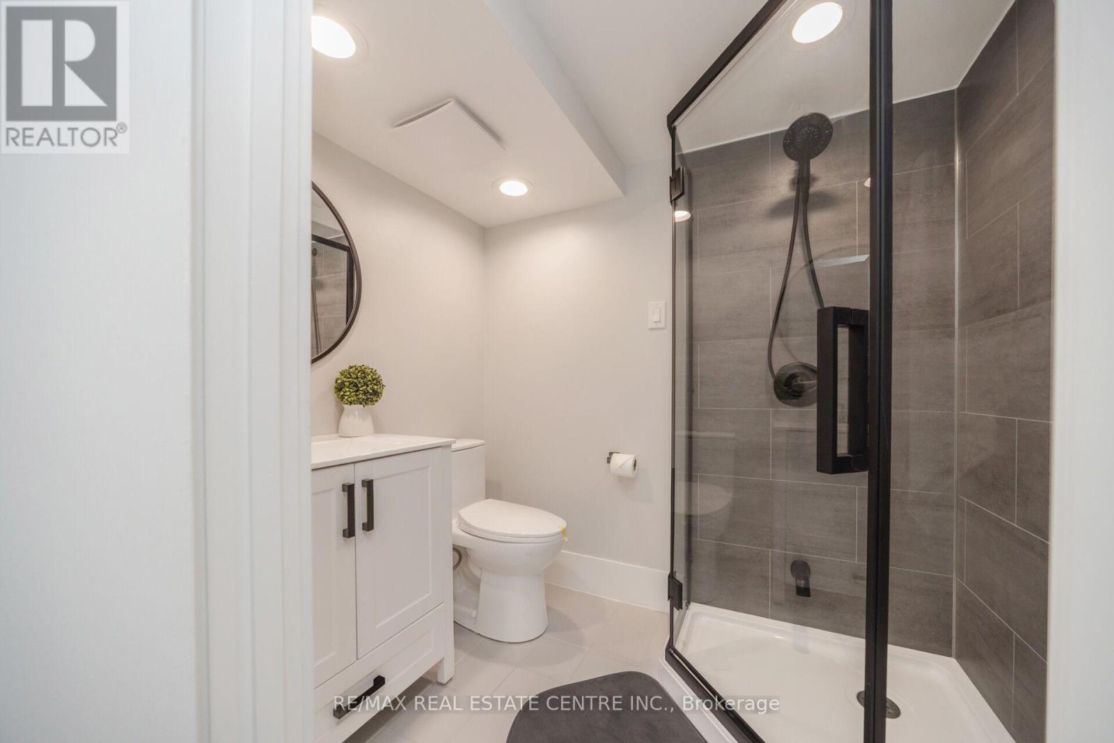 142 Ural Circle, Brampton, Ontario  L6R 1H1 - Photo 31 - W12173816