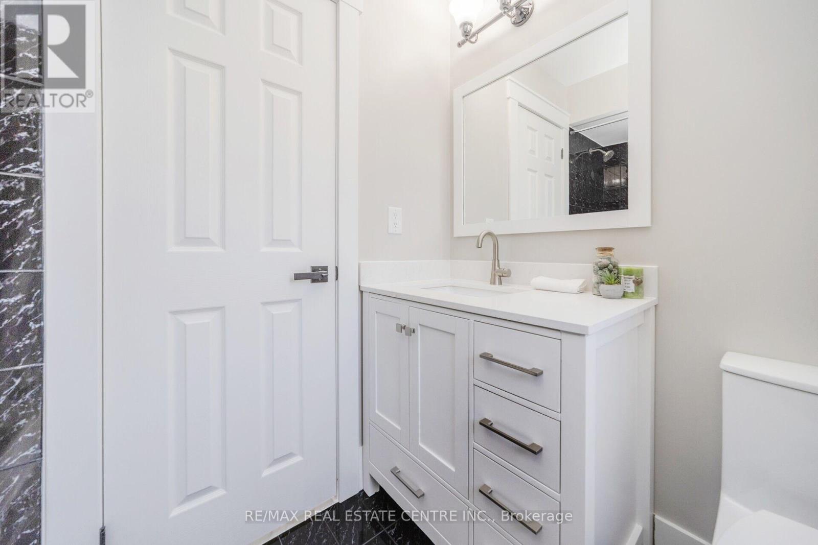 142 Ural Circle, Brampton, Ontario  L6R 1H1 - Photo 45 - W12173816