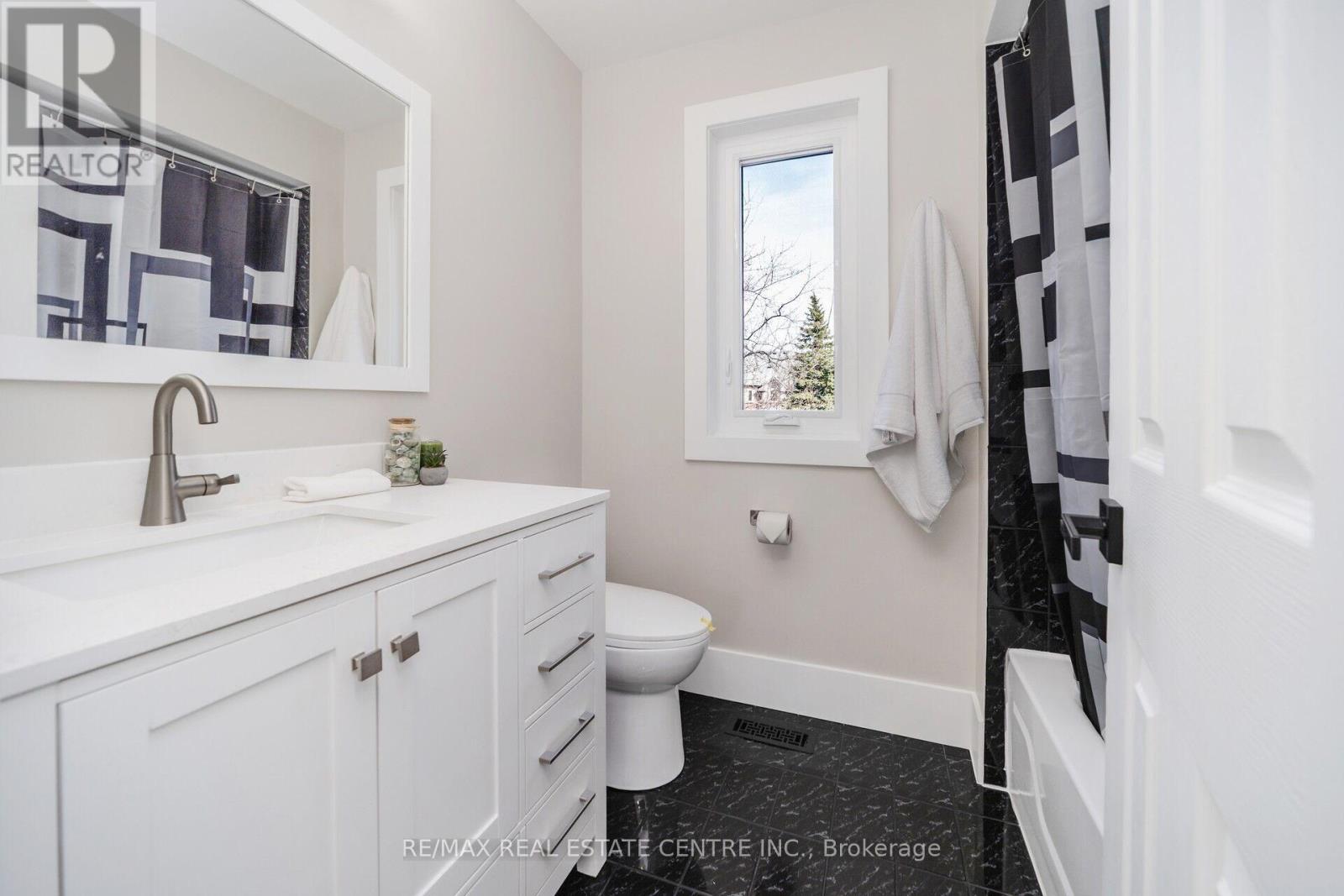 142 Ural Circle, Brampton, Ontario  L6R 1H1 - Photo 47 - W12173816