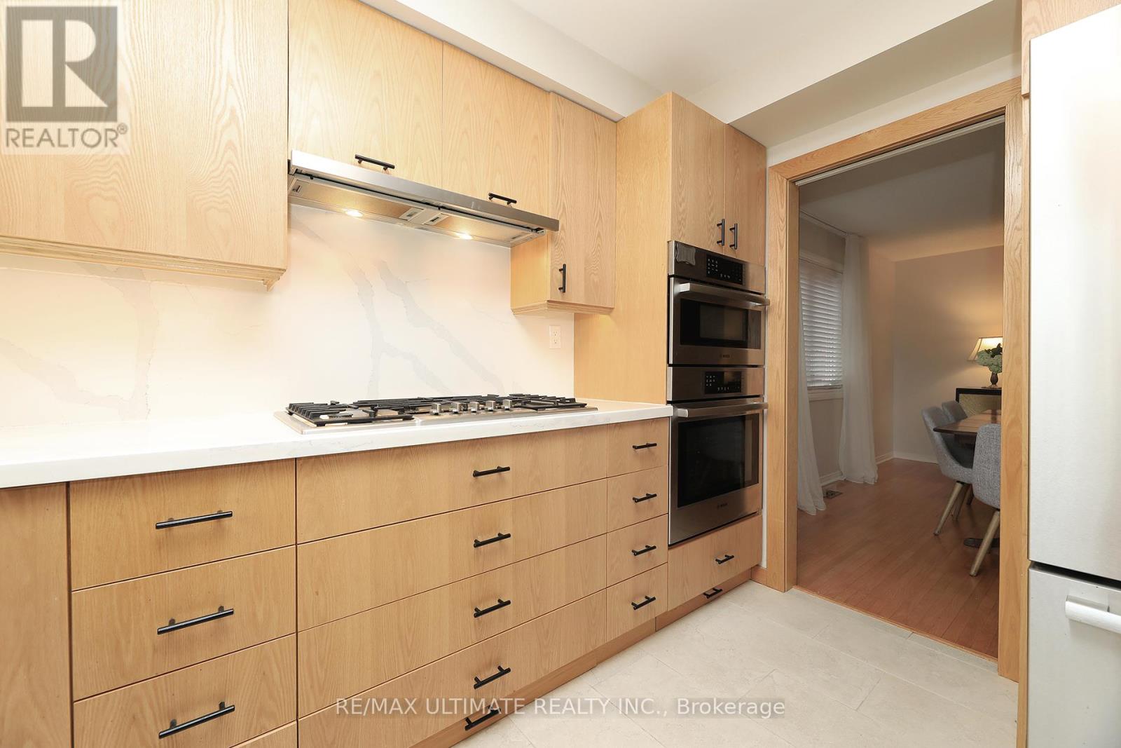 1169 Ewing Crescent, Mississauga, Ontario  L5V 1C1 - Photo 13 - W12173833