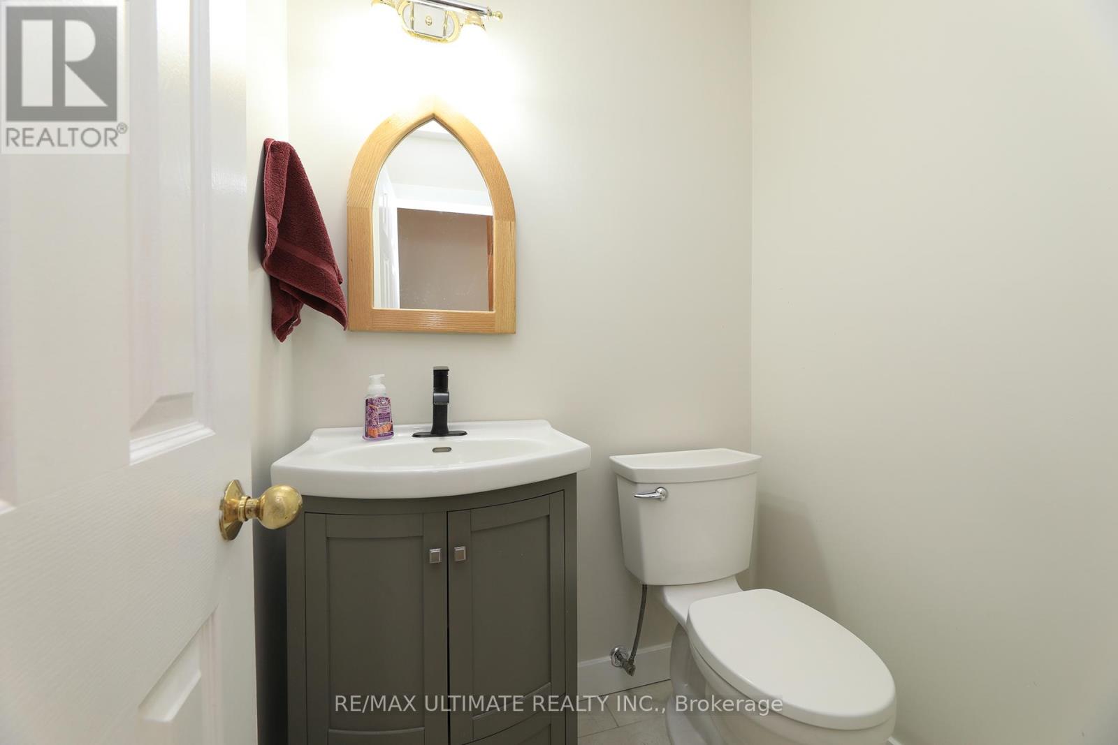 1169 Ewing Crescent, Mississauga, Ontario  L5V 1C1 - Photo 15 - W12173833