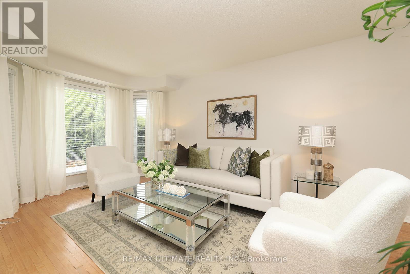 1169 Ewing Crescent, Mississauga, Ontario  L5V 1C1 - Photo 4 - W12173833