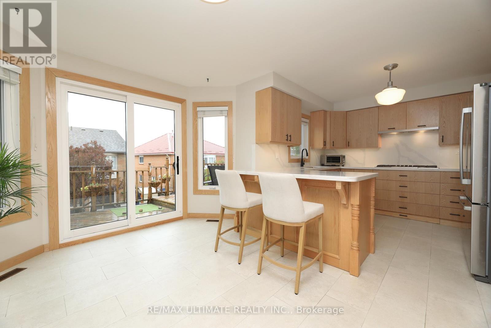 1169 Ewing Crescent, Mississauga, Ontario  L5V 1C1 - Photo 8 - W12173833
