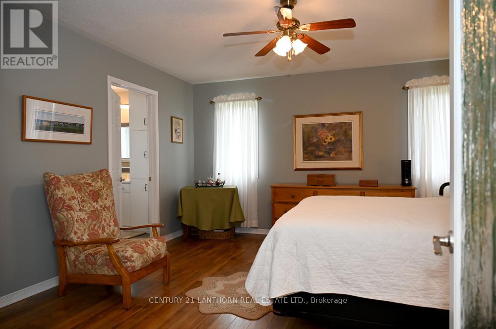 18 Cretney Drive S, Prince Edward County, Ontario  K0K 3L0 - Photo 24 - X12173866