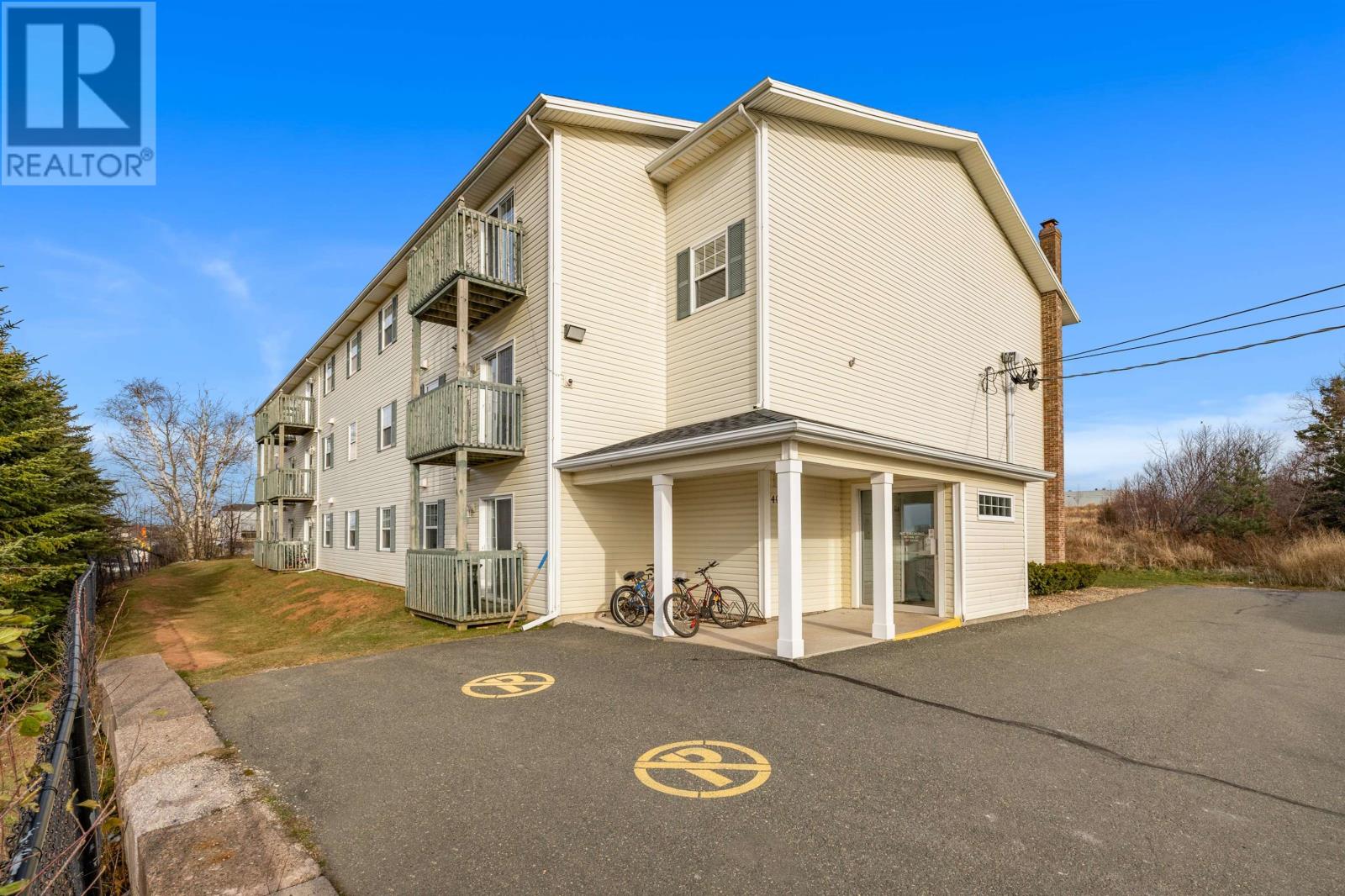 Property at 207 49 Burns Avenue image 3