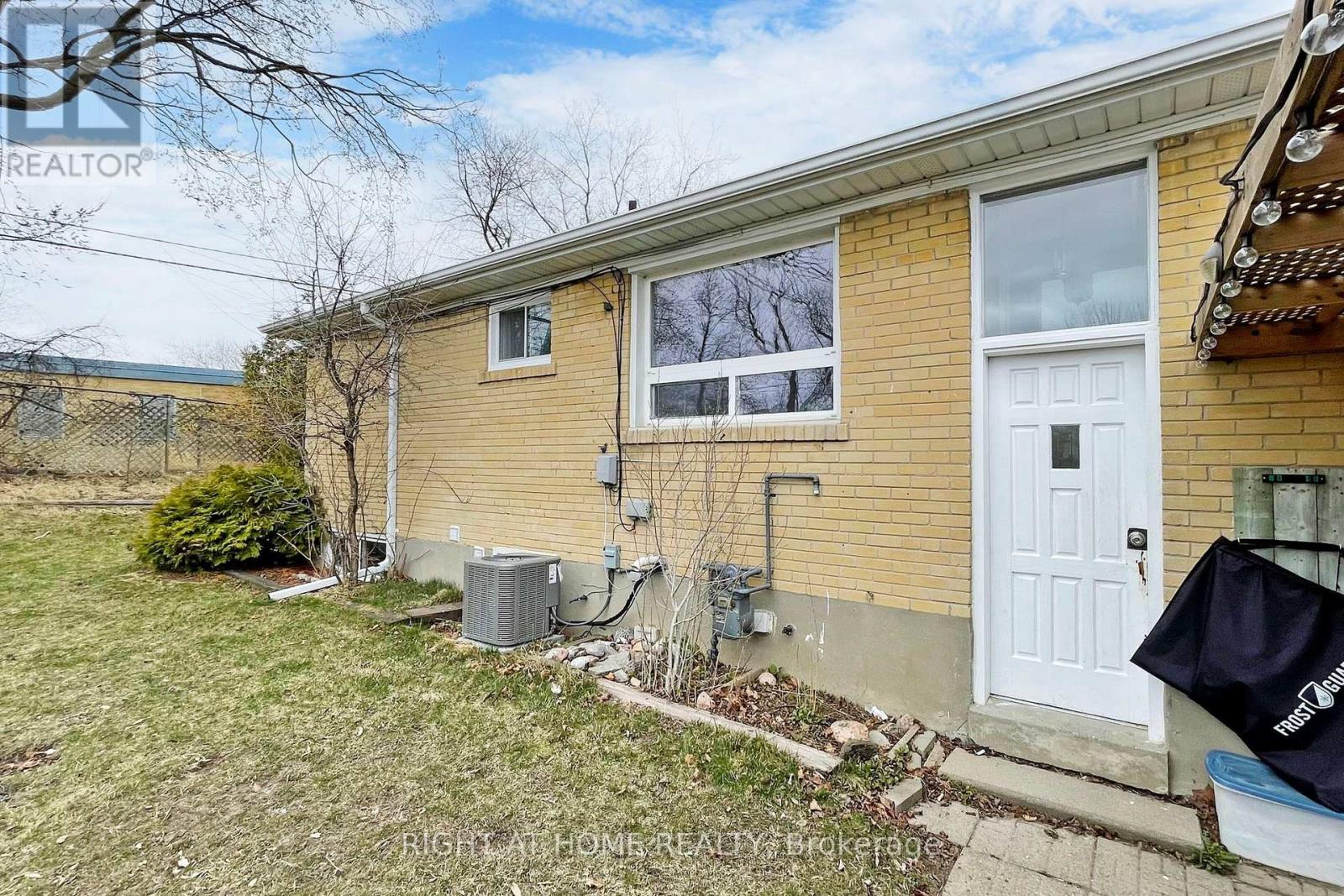 406 Dovedale Drive, Whitby, Ontario  L1N 2A1 - Photo 42 - E12173911