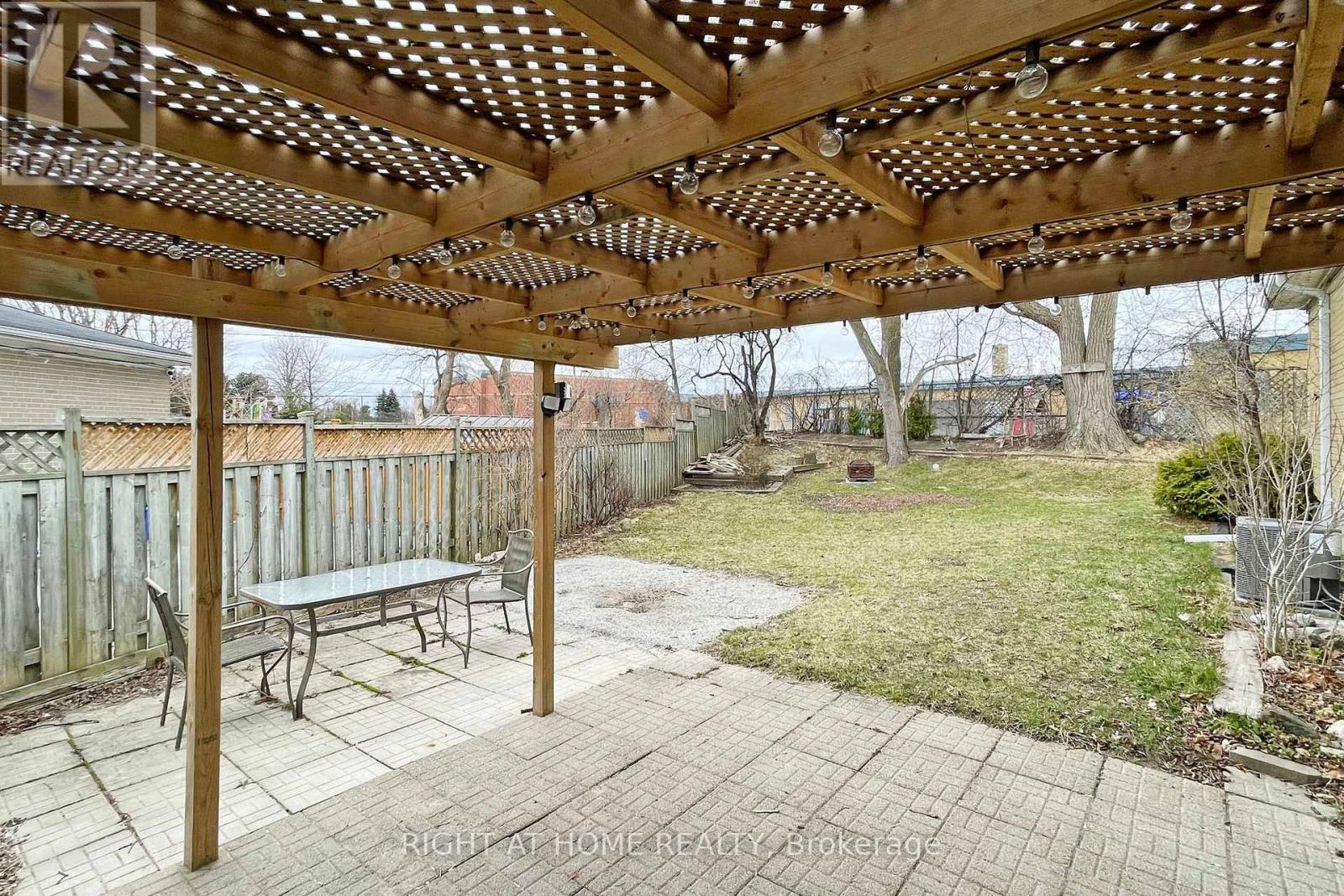 406 Dovedale Drive, Whitby (Downtown Whitby), Ontario  L1N 2A1 - Photo 43 - E12173911