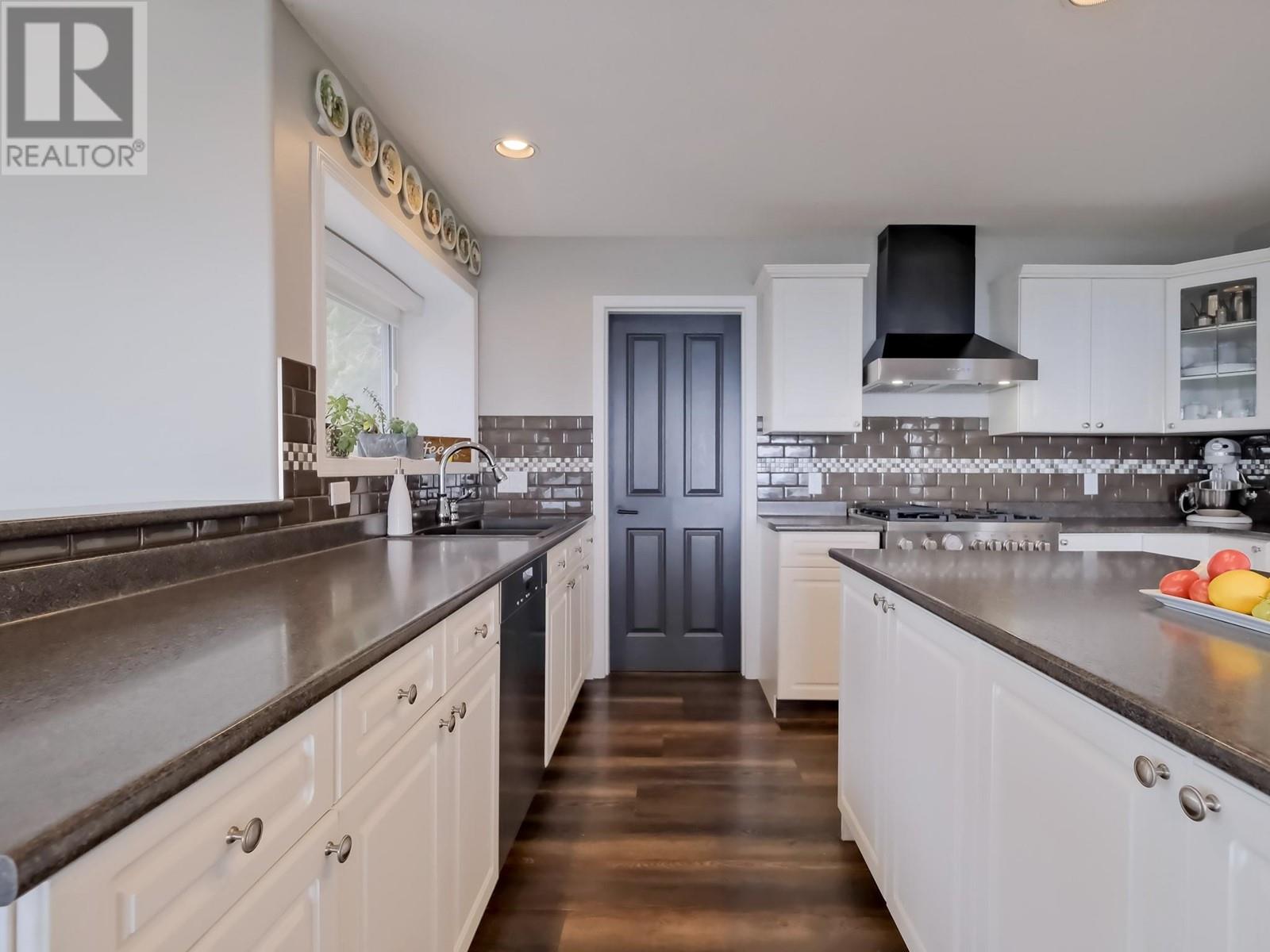 1026 McPhail Court, West Kelowna, BC V1Z3M7