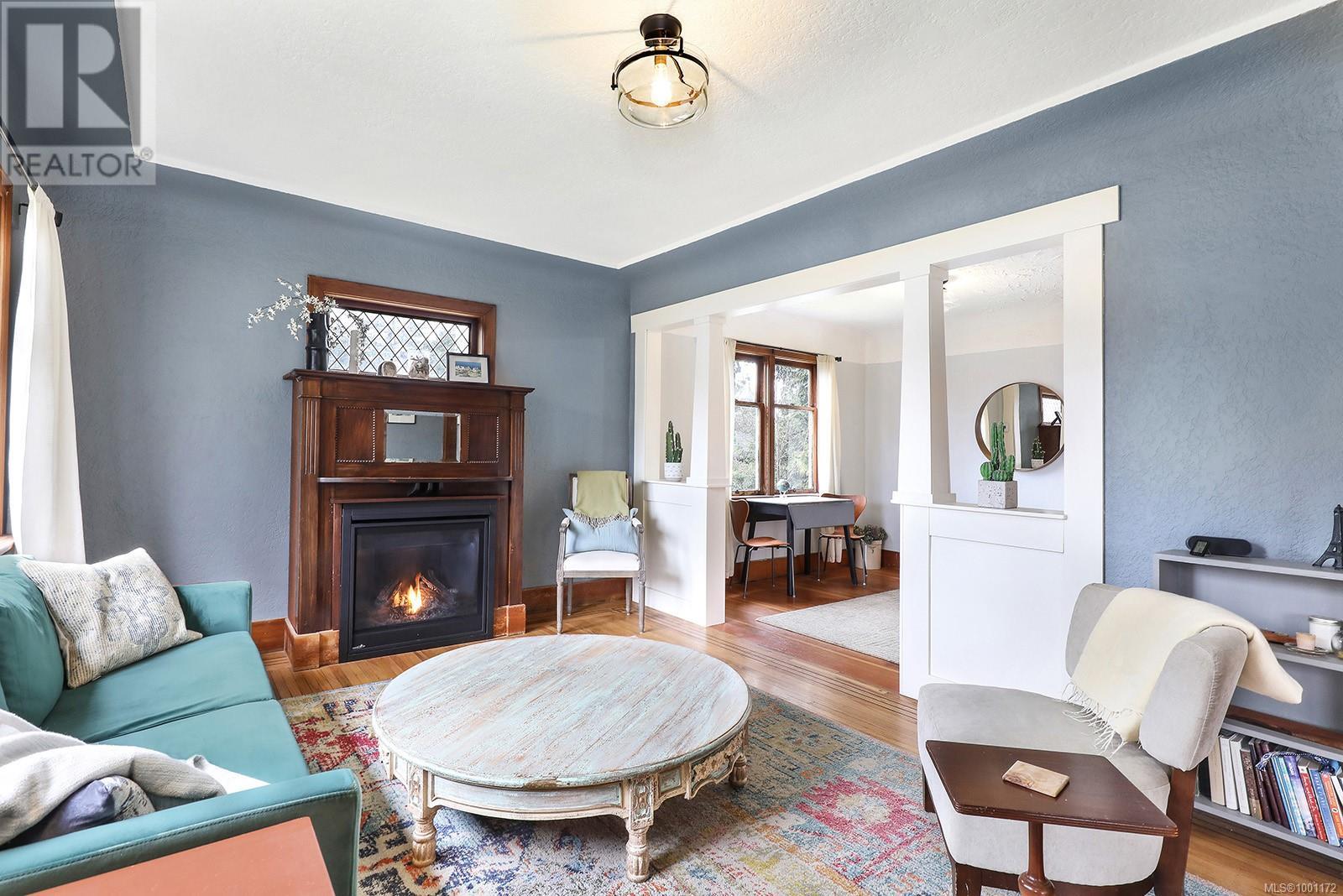 Property at 1249 9th St image 1