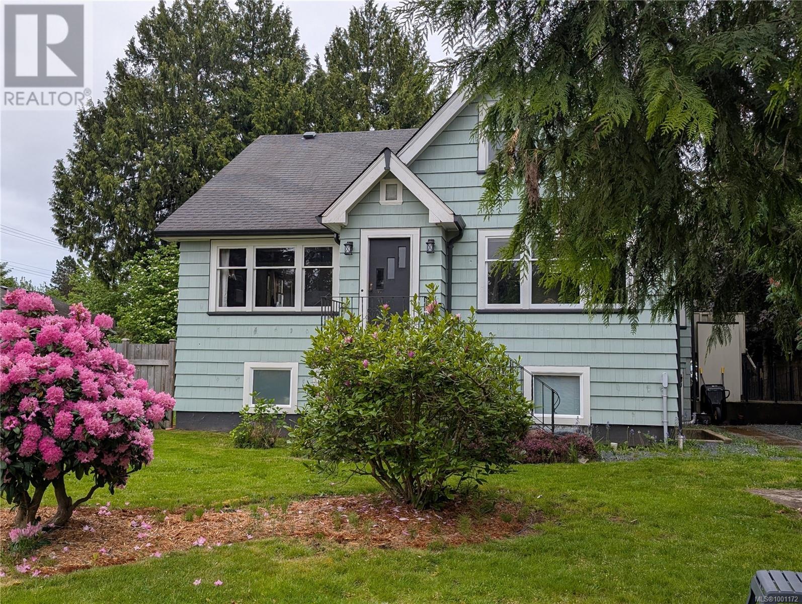 Property at 1249 9th St image 2