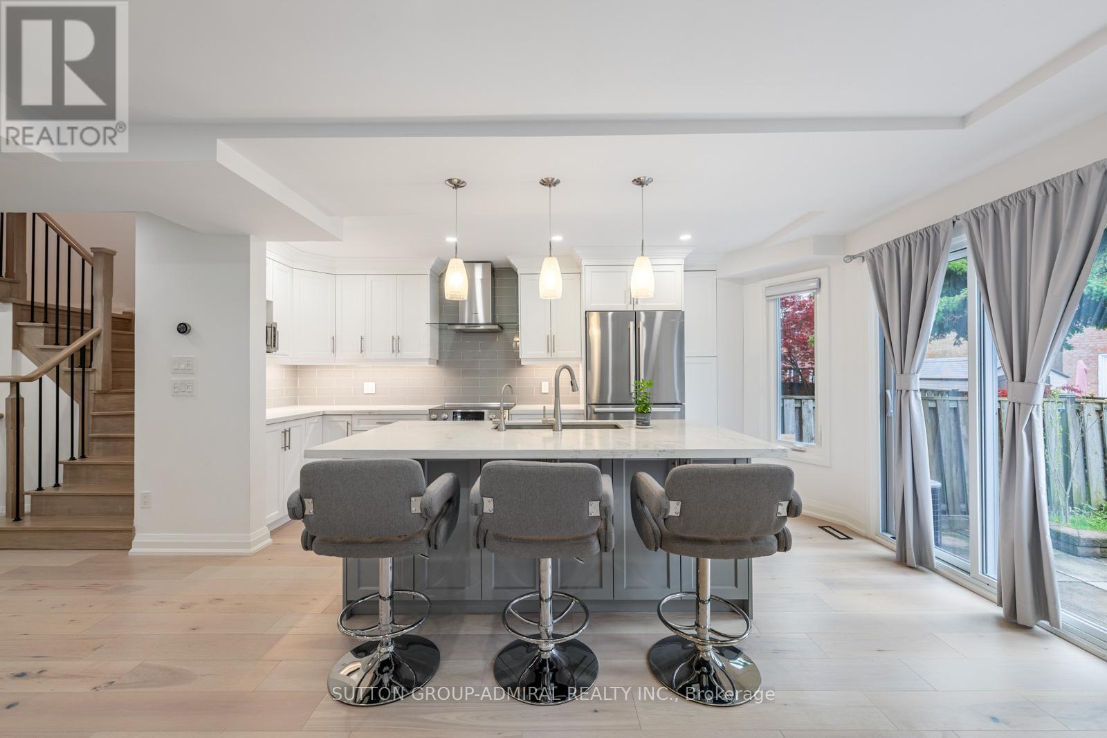 36 Whitney Place, Vaughan, Ontario  L4J 6V8 - Photo 11 - N12173965
