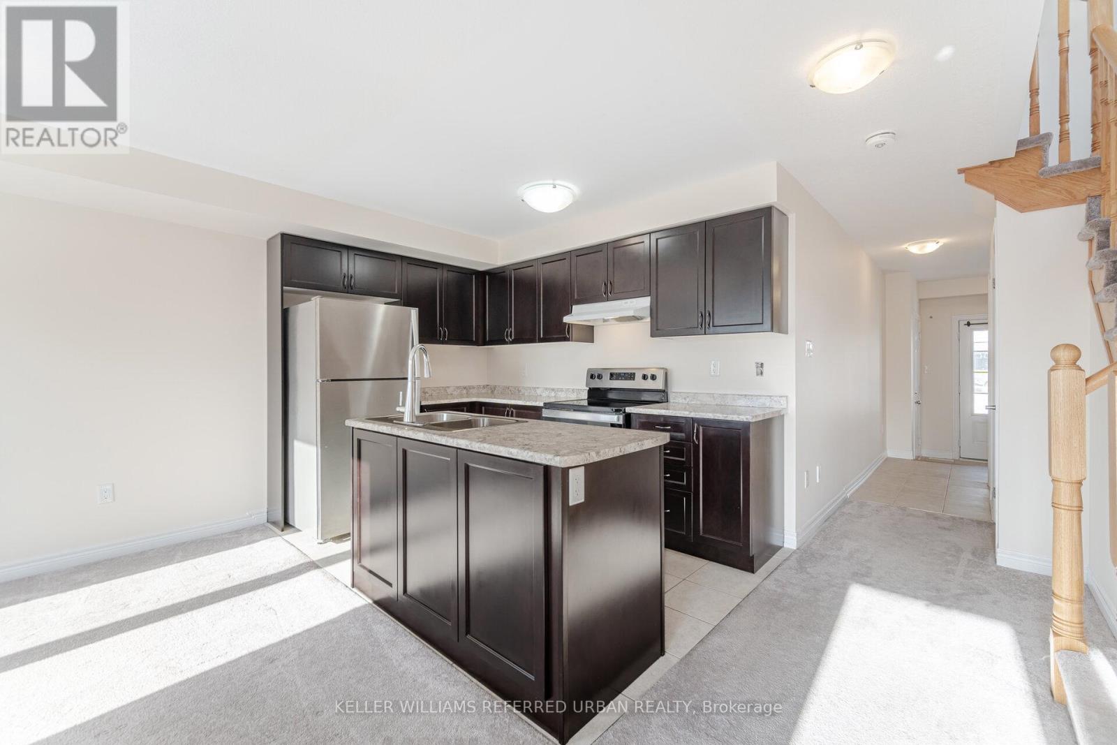 Property at 15 - 740 LINDEN DRIVE image 1