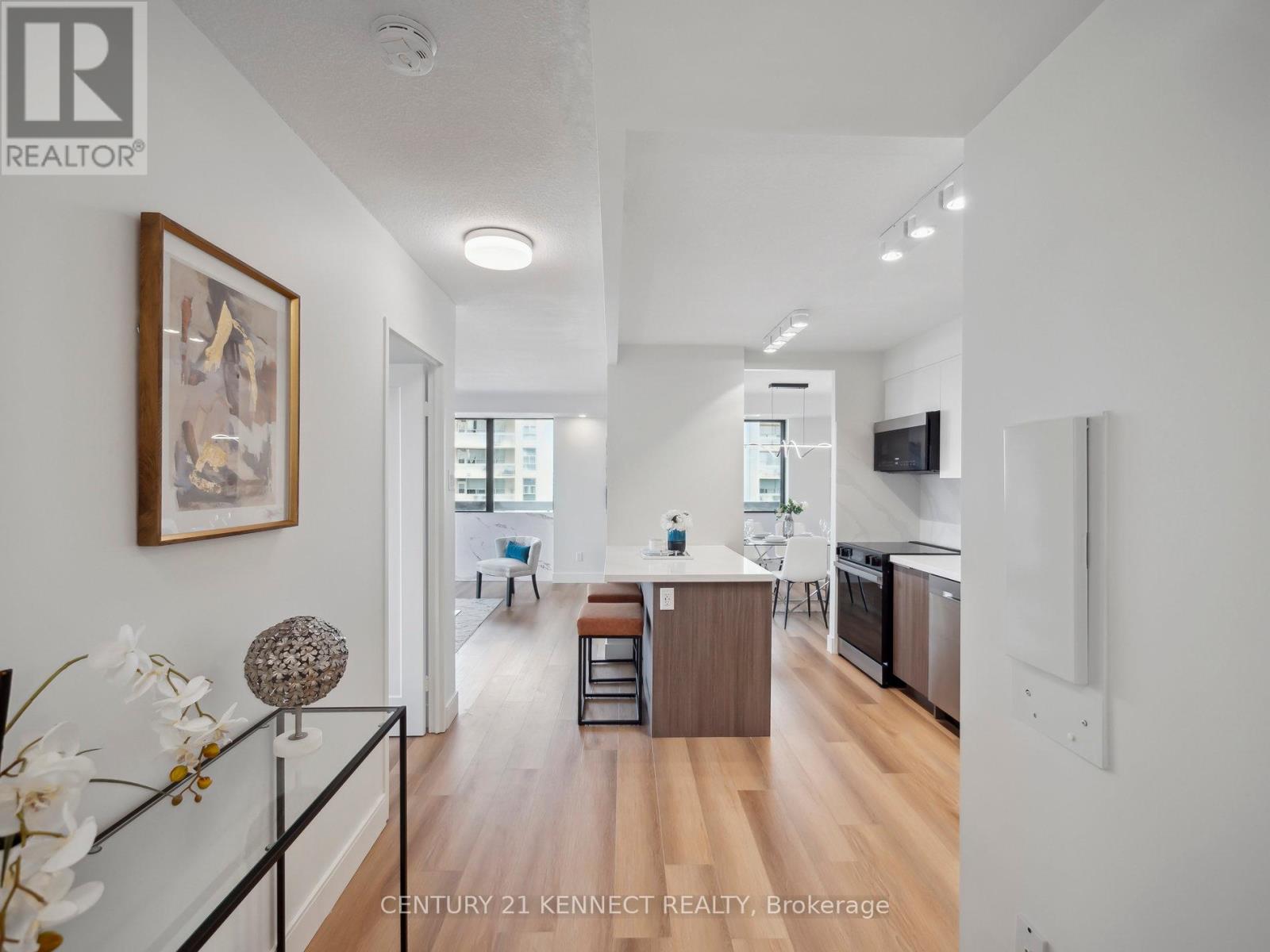 1009 - 8111 Yonge Street Nw, Markham, Ontario  L3T 4V9 - Photo 4 - N12173806