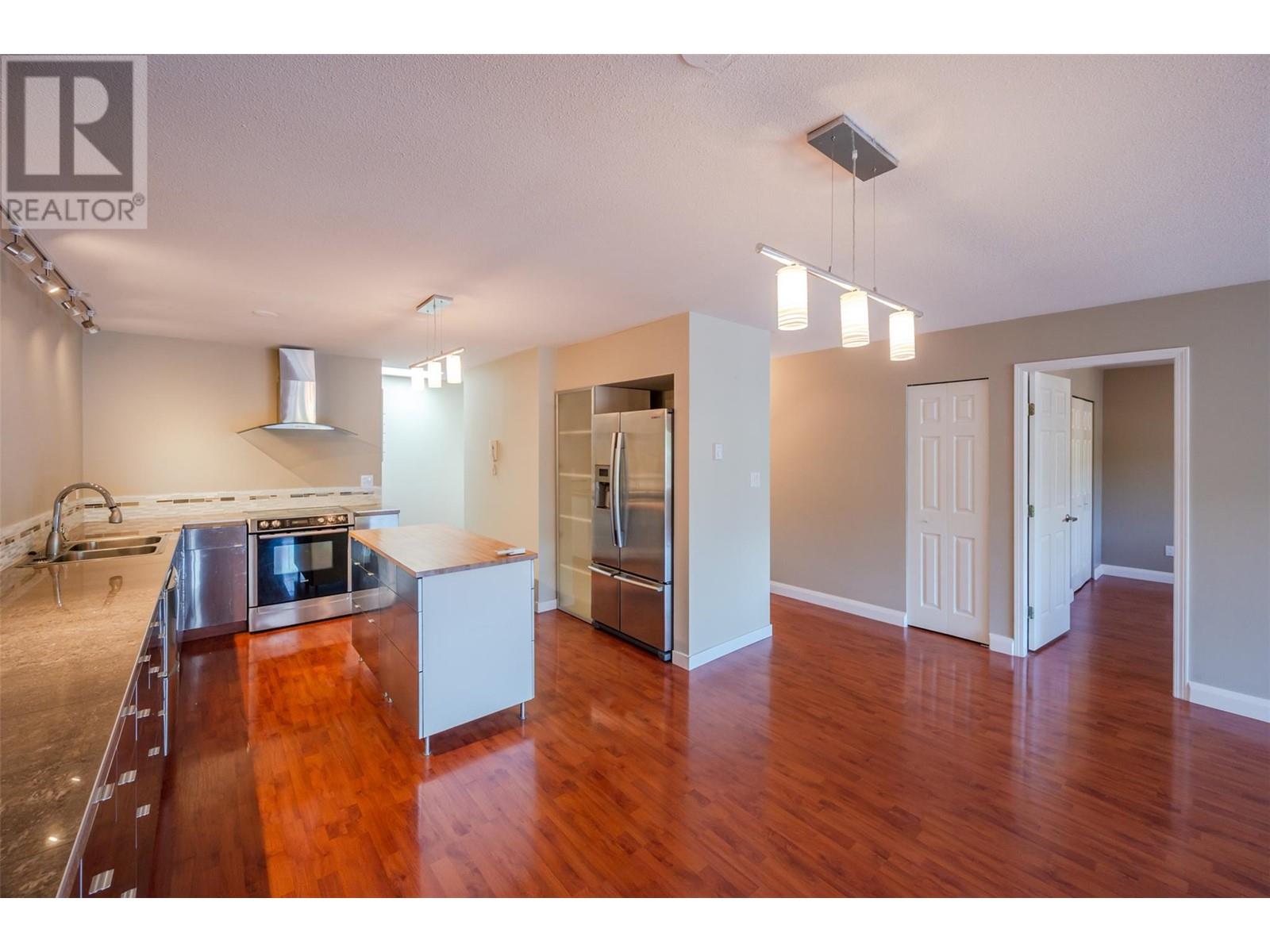 208 Ellis Street Unit# 303, Penticton, BC V2A4L6