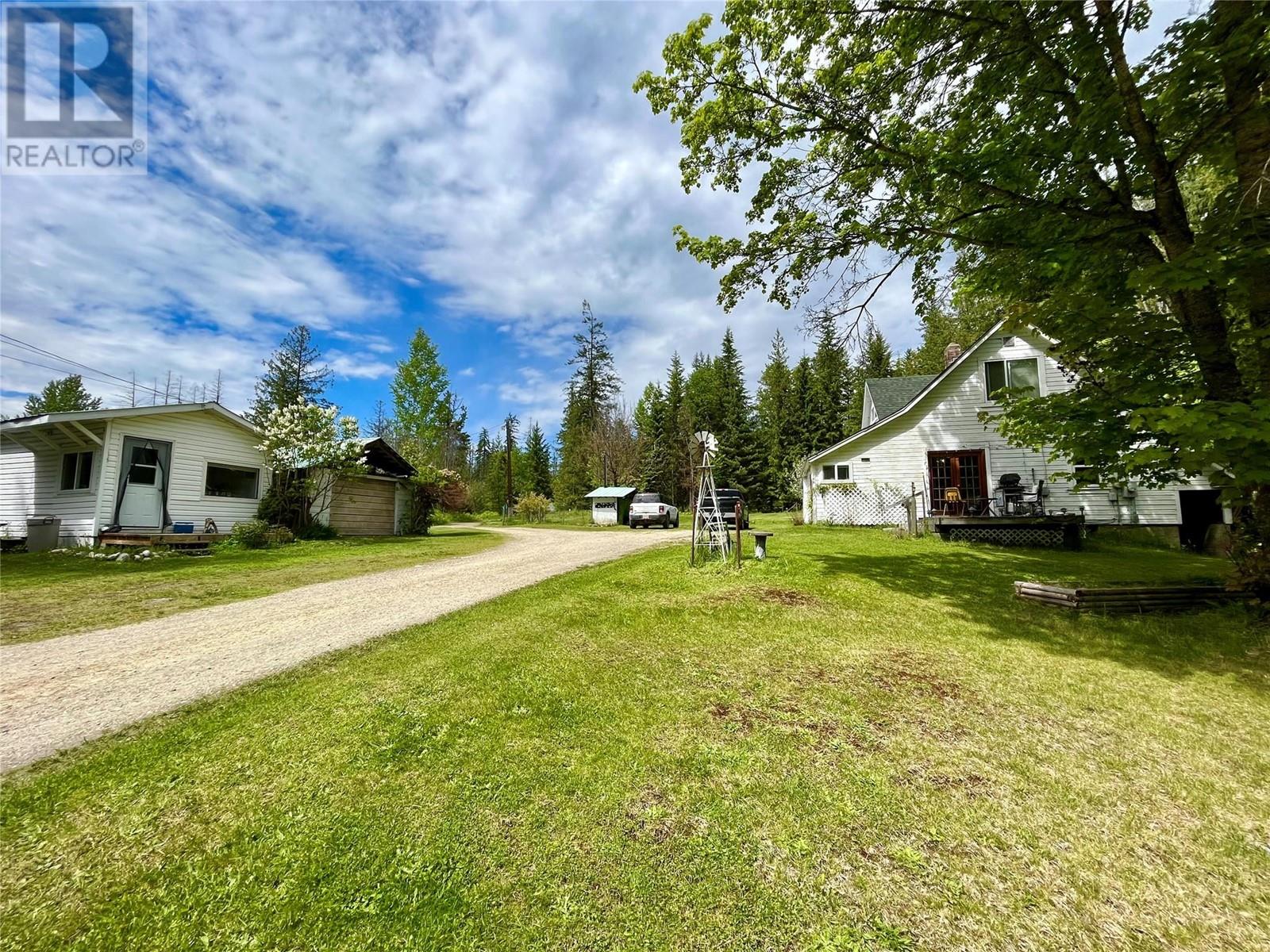 740 Highway 6 S, Nakusp, BC V0G1R0