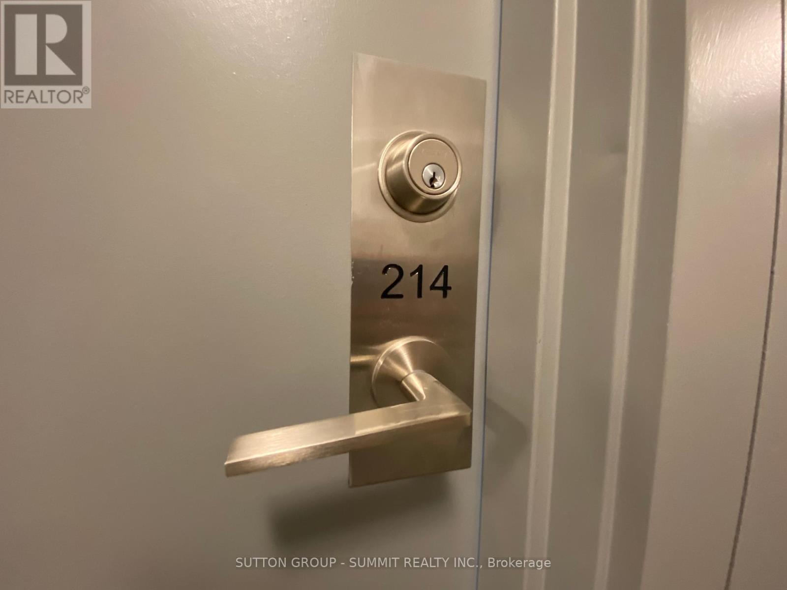 214 - 859 The Queensway, Toronto (Stonegate-Queensway), Ontario  M8Z 1N8 - Photo 3 - W12173853