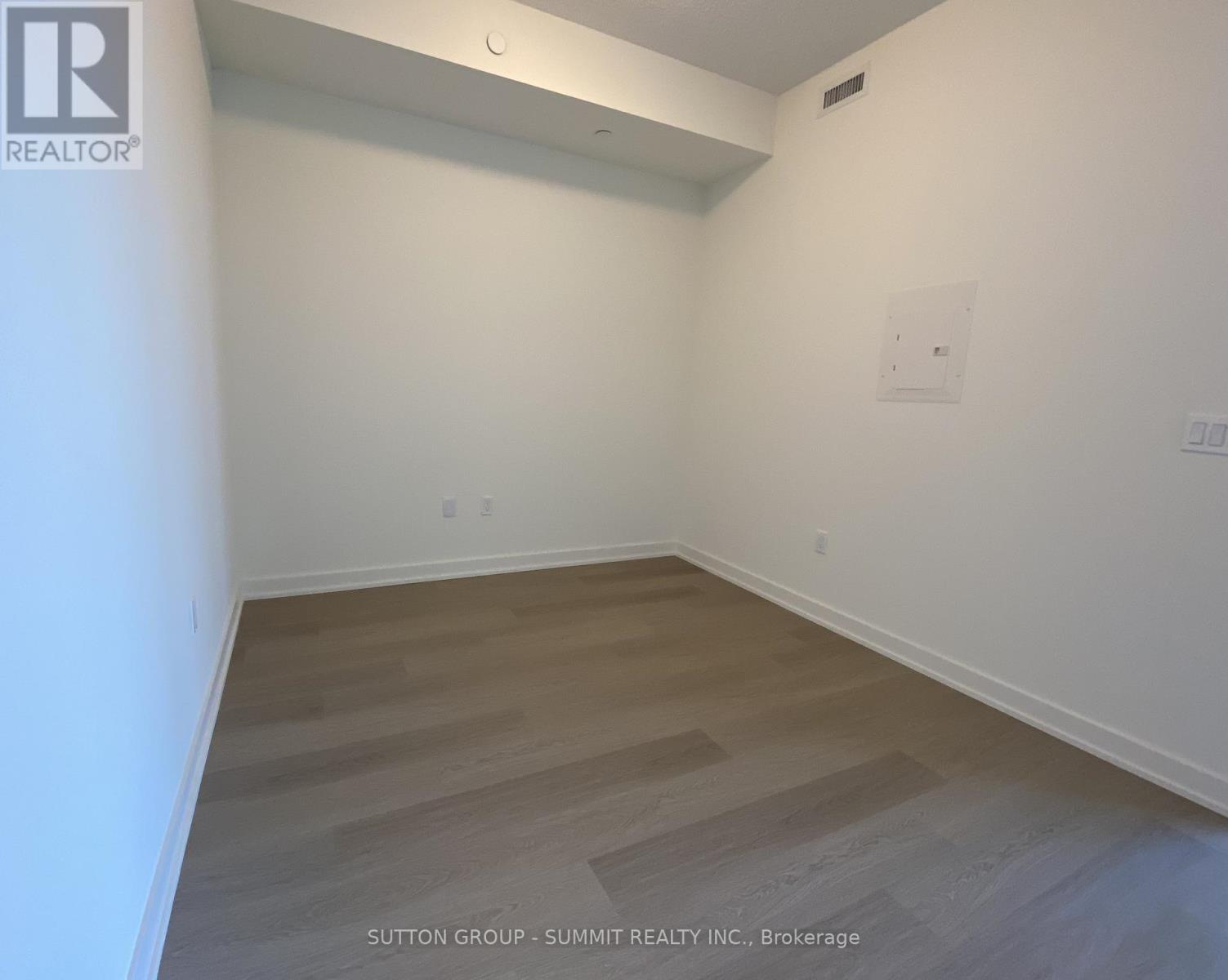 214 - 859 The Queensway, Toronto (Stonegate-Queensway), Ontario  M8Z 1N8 - Photo 7 - W12173853