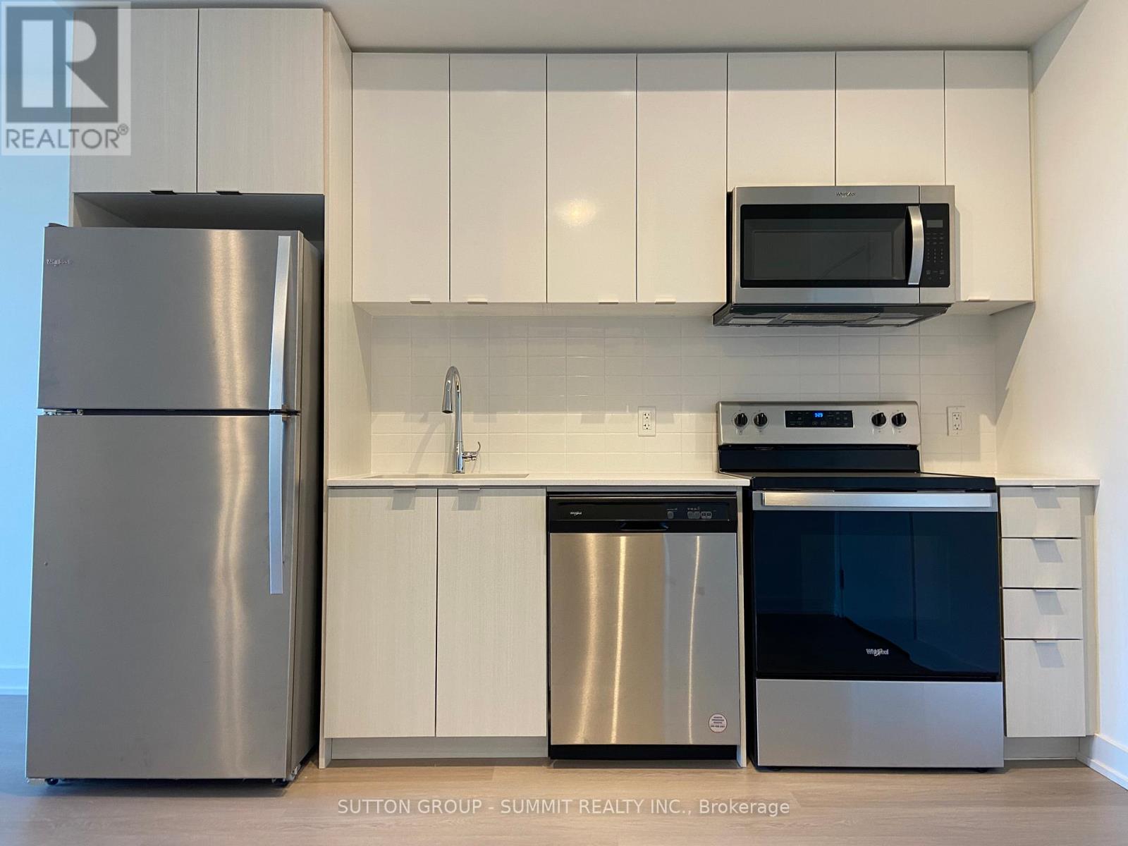 214 - 859 The Queensway, Toronto (Stonegate-Queensway), Ontario  M8Z 1N8 - Photo 8 - W12173853