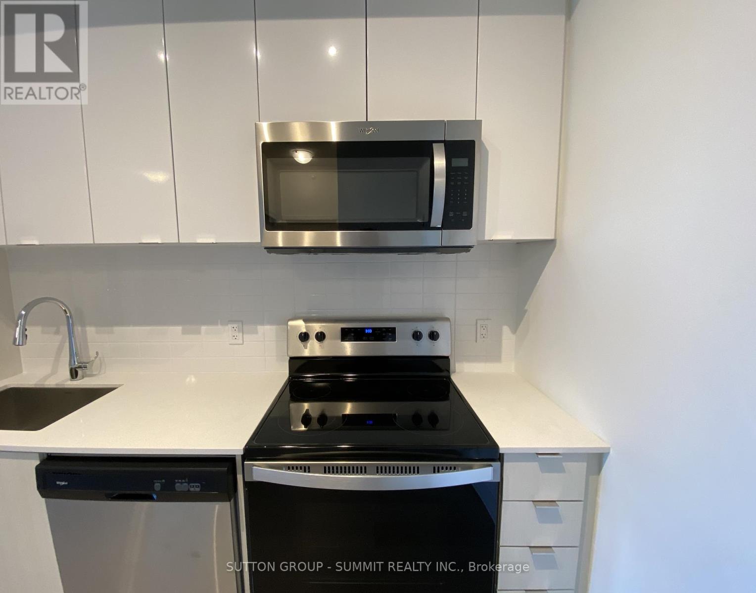 214 - 859 The Queensway, Toronto (Stonegate-Queensway), Ontario  M8Z 1N8 - Photo 9 - W12173853