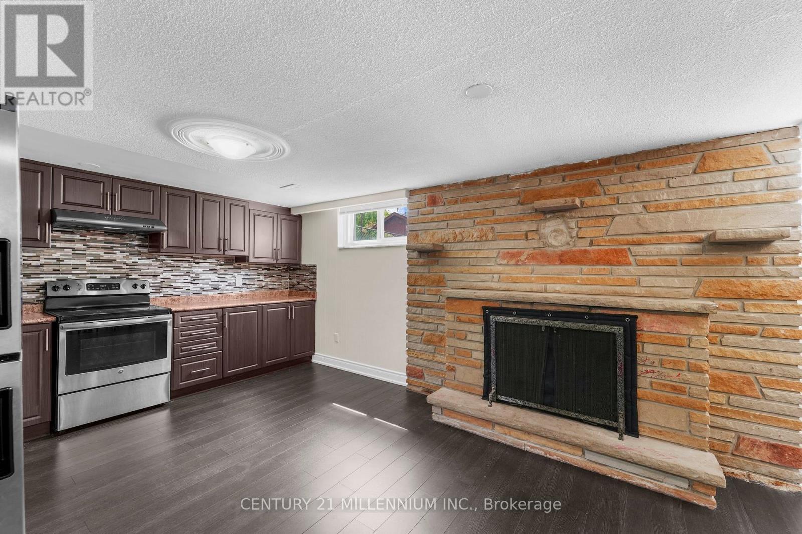 Bsmt - 21 Blacksmith Crescent, Toronto, Ontario  M3N 1V5 - Photo 10 - W12173856