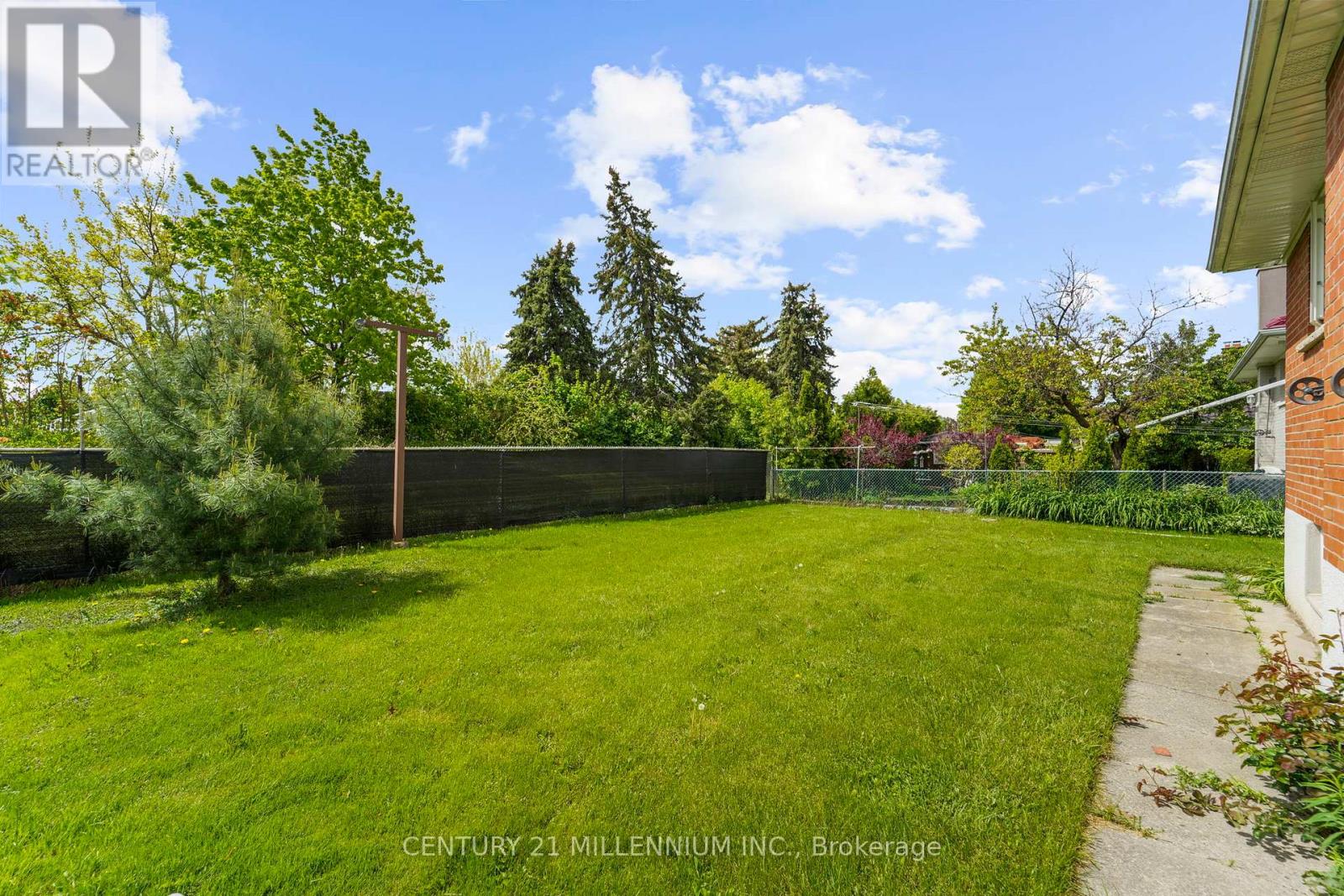 Bsmt - 21 Blacksmith Crescent, Toronto, Ontario  M3N 1V5 - Photo 22 - W12173856