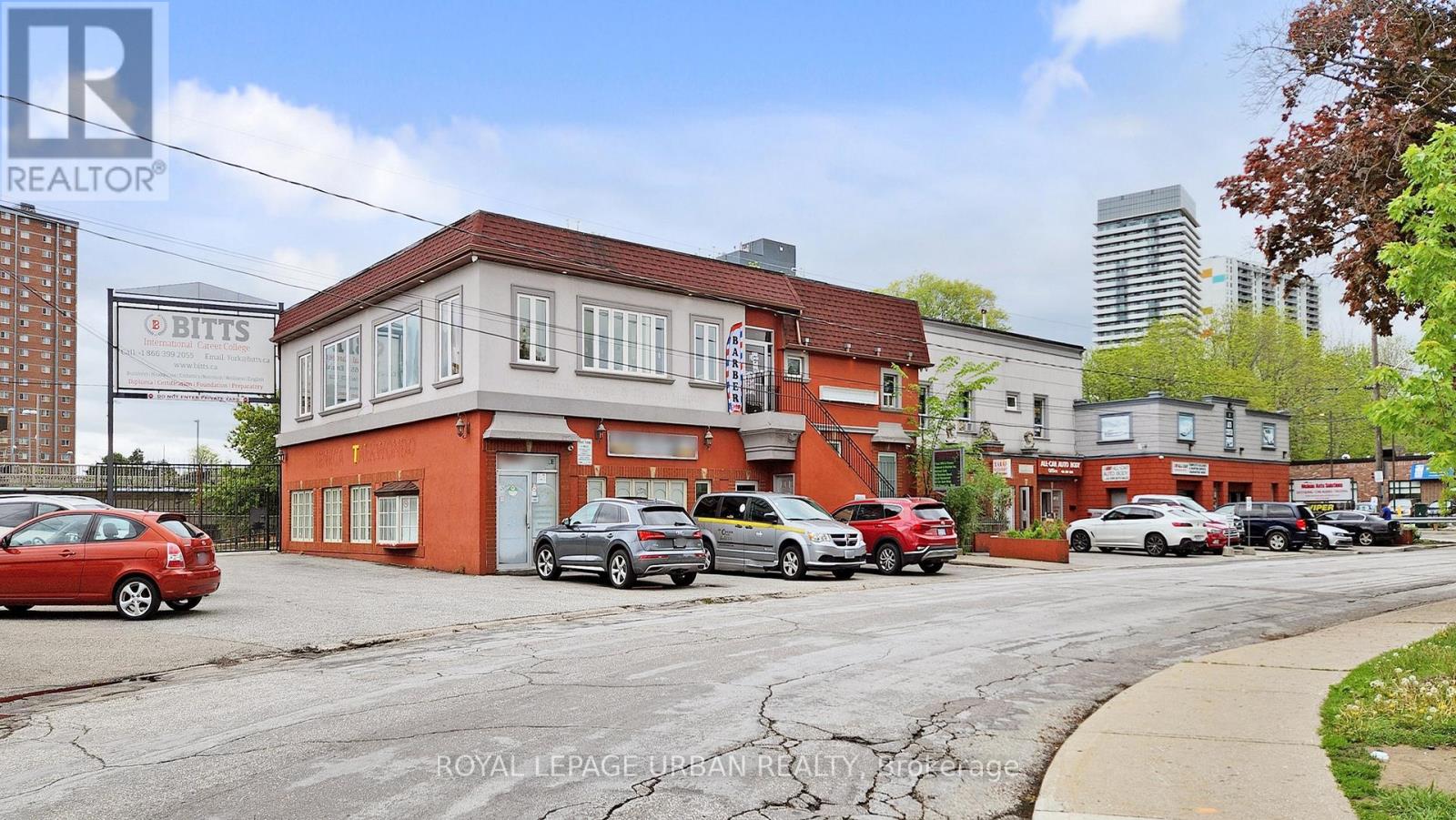 18 - 2 Rosemount Avenue, Toronto, Ontario  M9N 3B3 - Photo 1 - W12173871