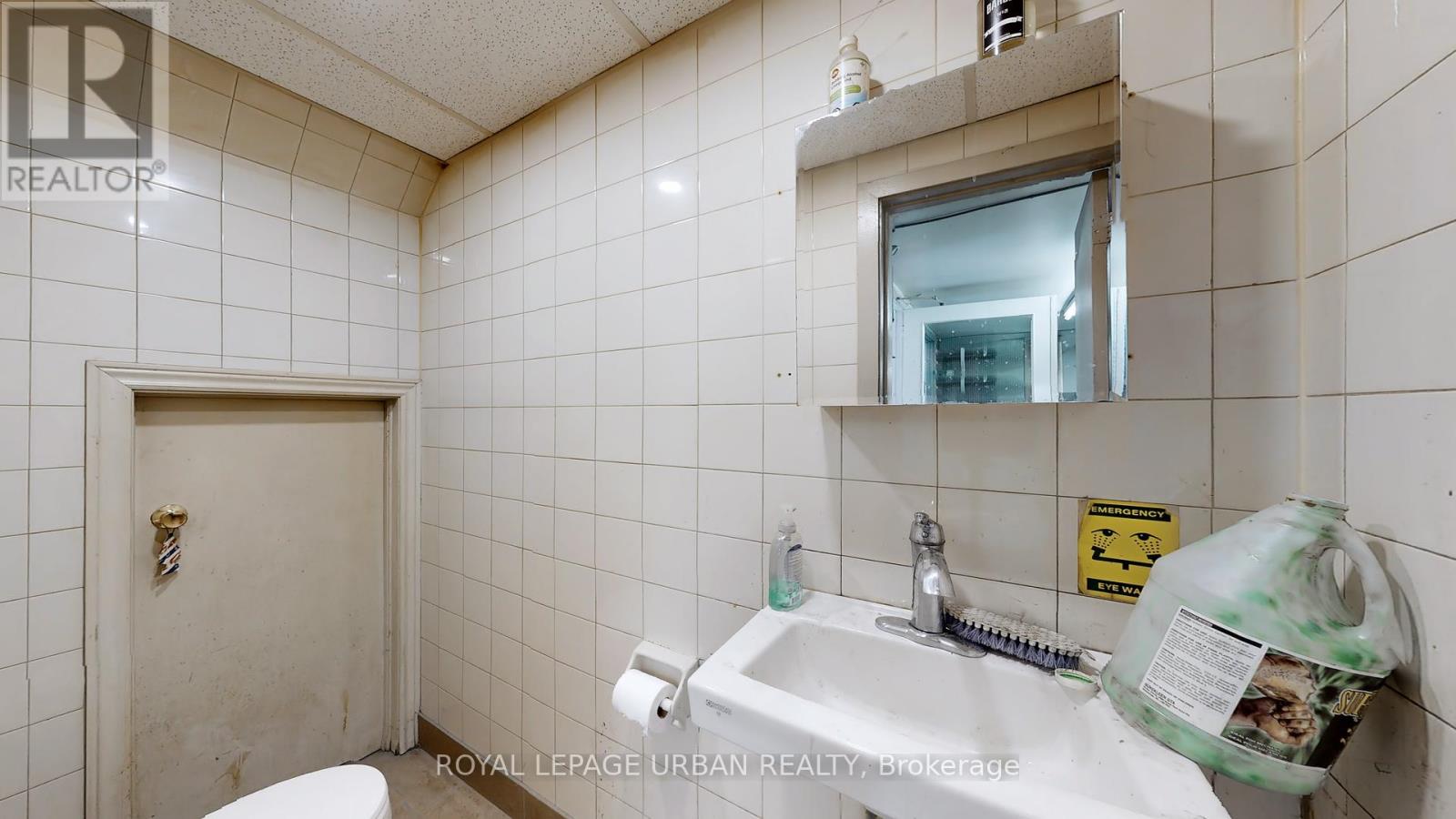 18 - 2 Rosemount Avenue, Toronto, Ontario  M9N 3B3 - Photo 31 - W12173871