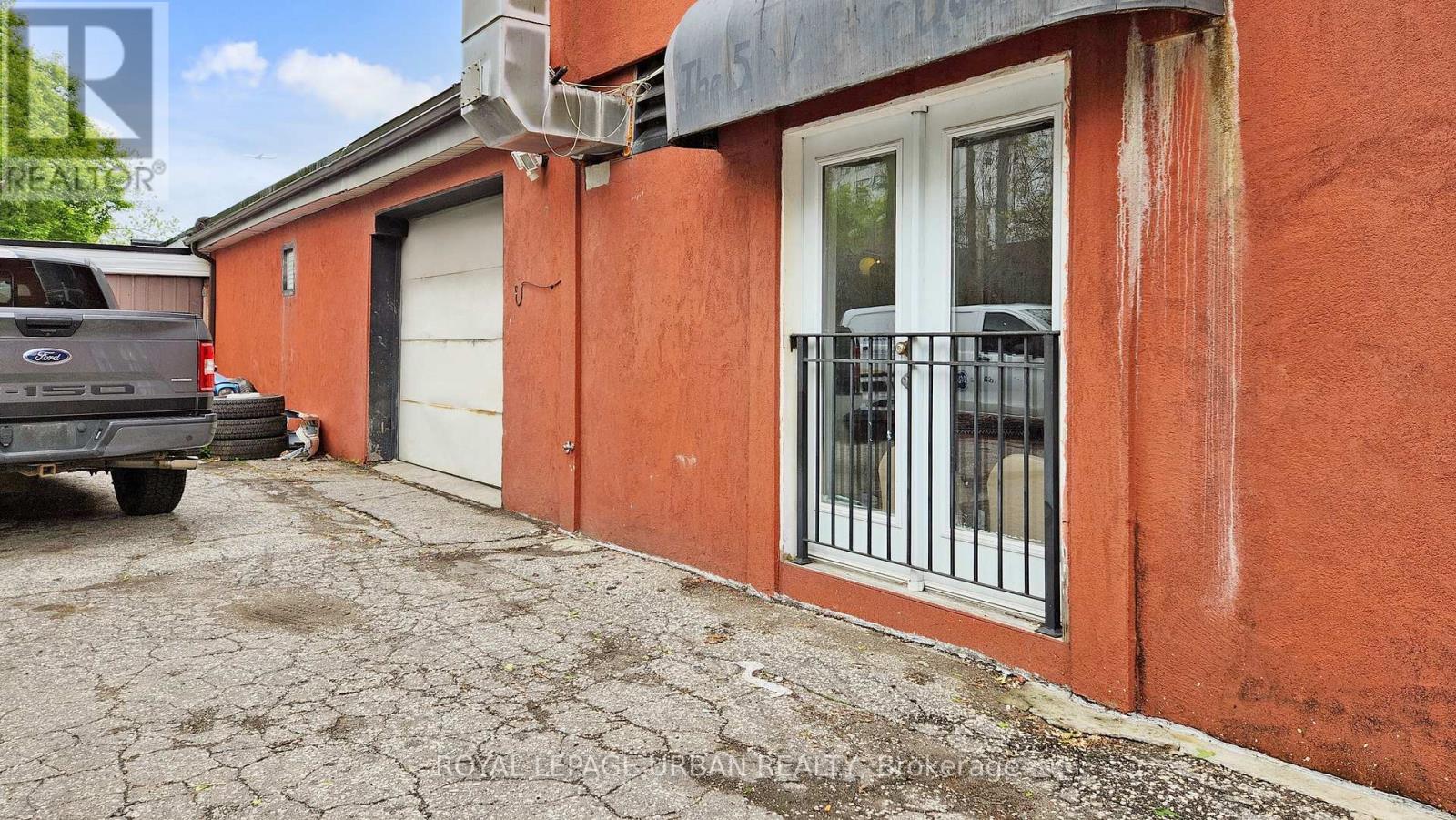 18 - 2 Rosemount Avenue, Toronto, Ontario  M9N 3B3 - Photo 36 - W12173871
