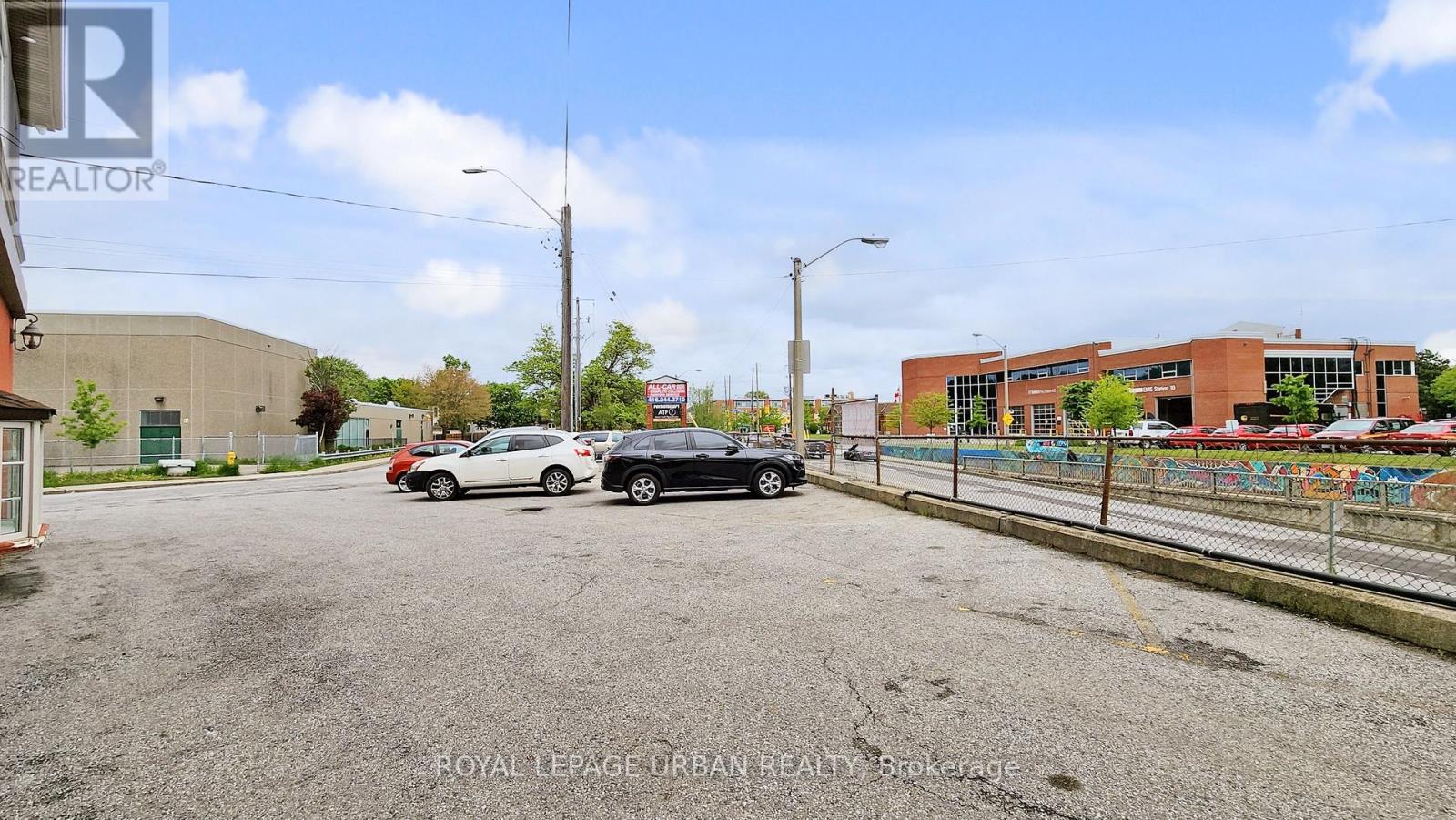 18 - 2 Rosemount Avenue, Toronto, Ontario  M9N 3B3 - Photo 38 - W12173871