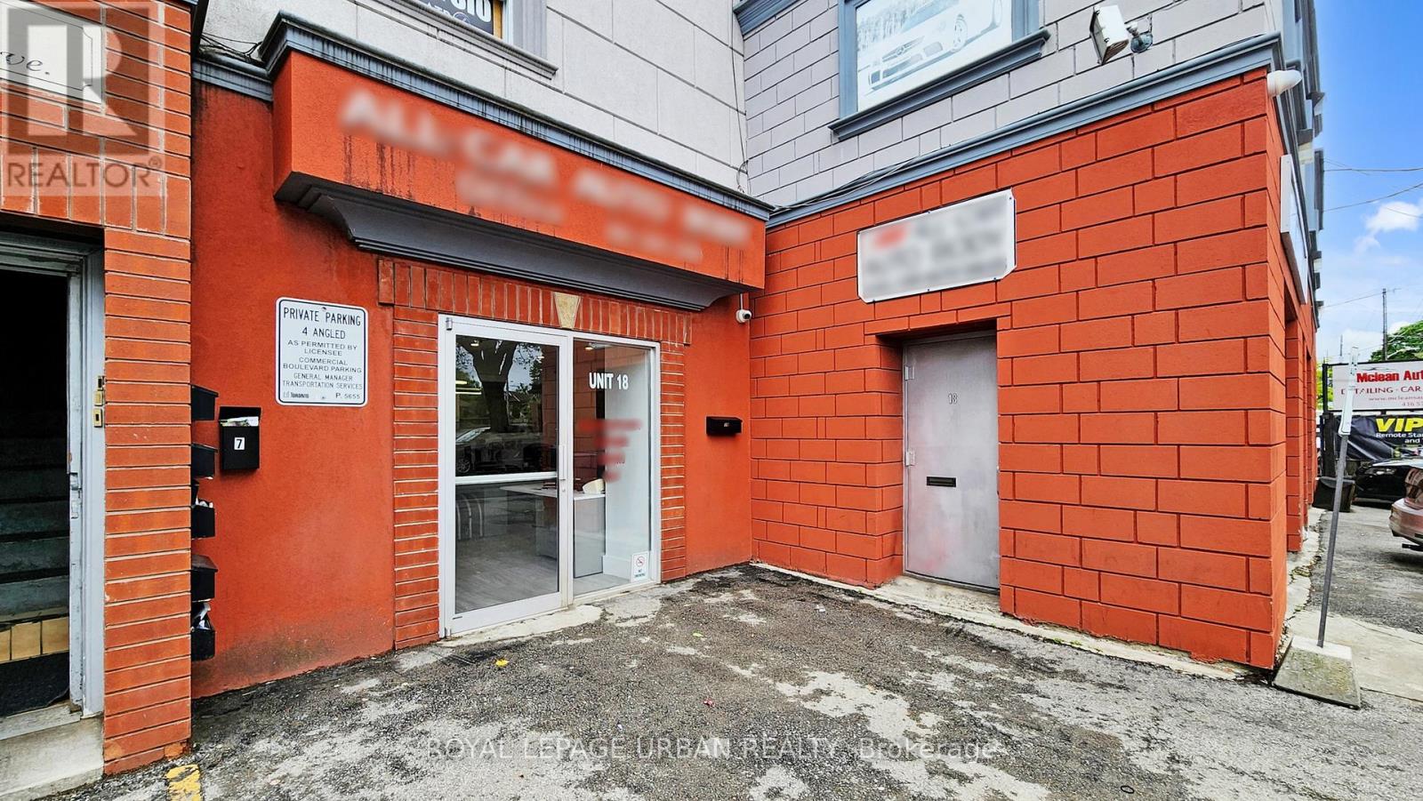 18 - 2 Rosemount Avenue, Toronto, Ontario  M9N 3B3 - Photo 4 - W12173871