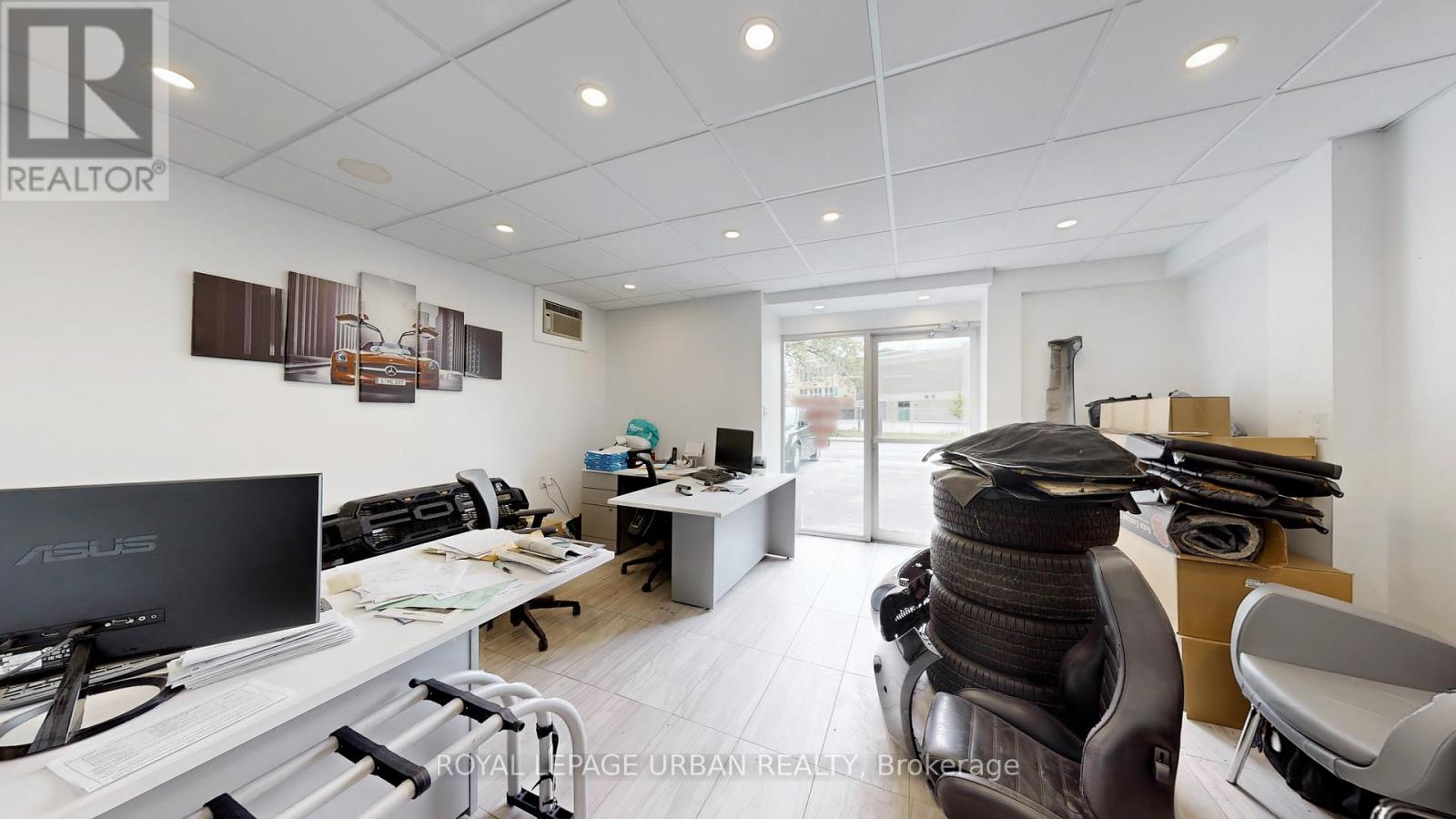 18 - 2 Rosemount Avenue, Toronto, Ontario  M9N 3B3 - Photo 7 - W12173871