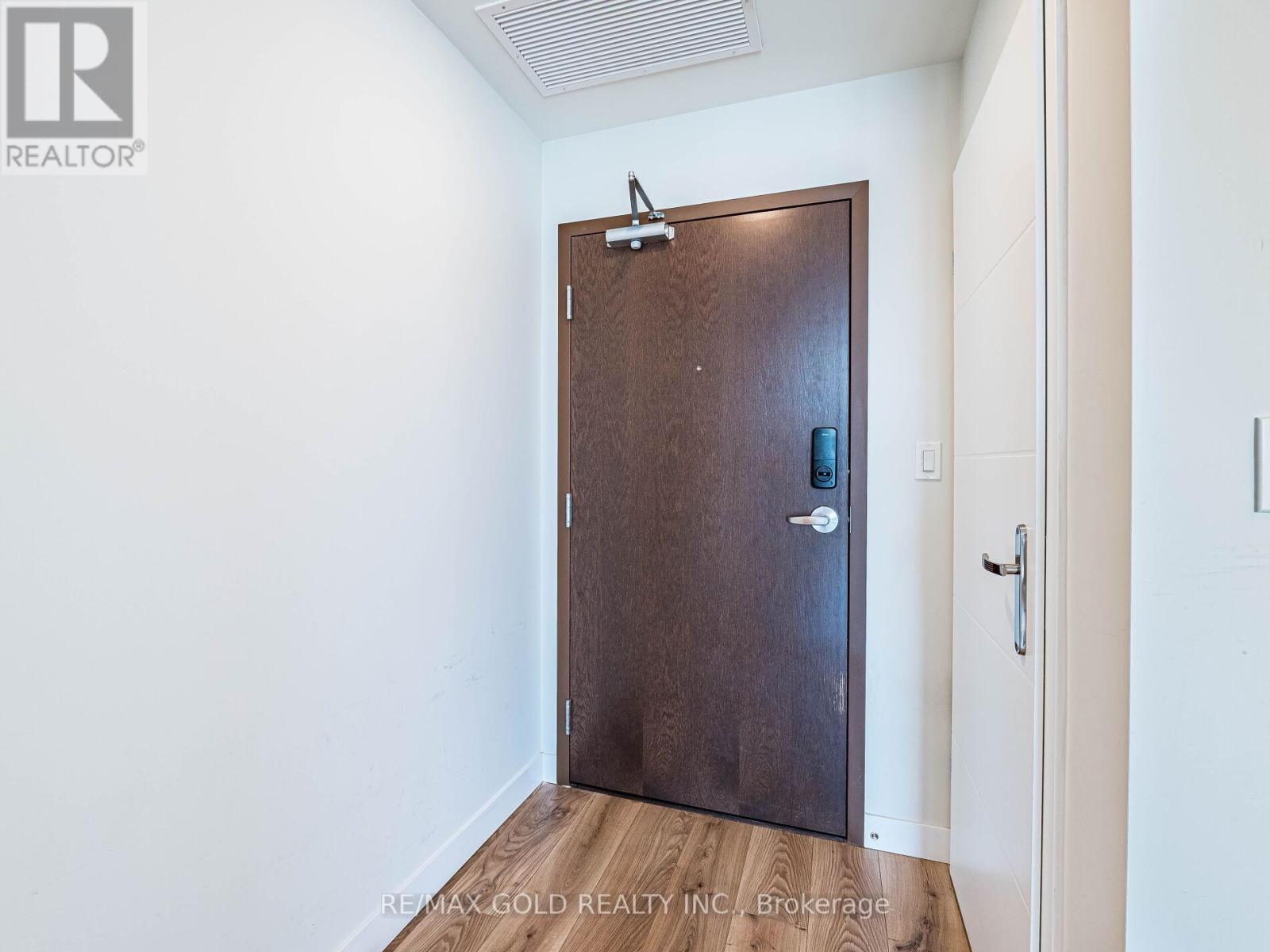 1112 - 60 Frederick Street, Kitchener, Ontario  N2H 0C7 - Photo 10 - X12134559