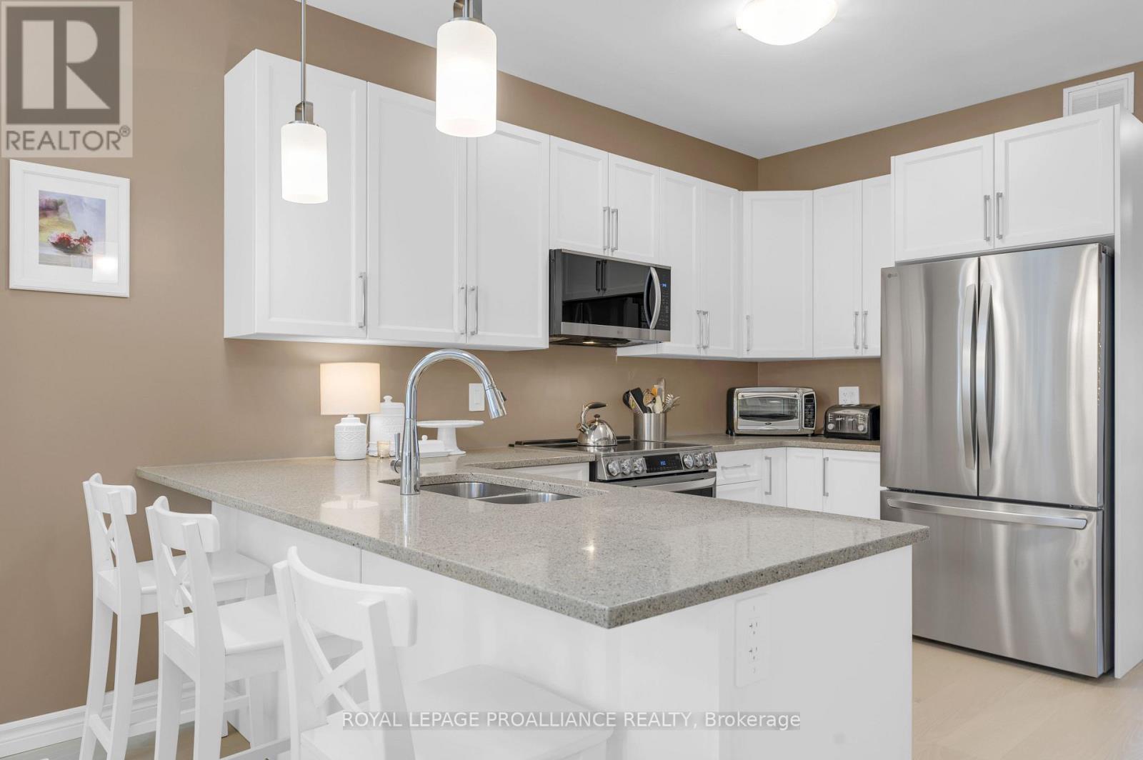 47 Athabaska Drive, Belleville, Ontario  K8N 0T1 - Photo 6 - X12173996