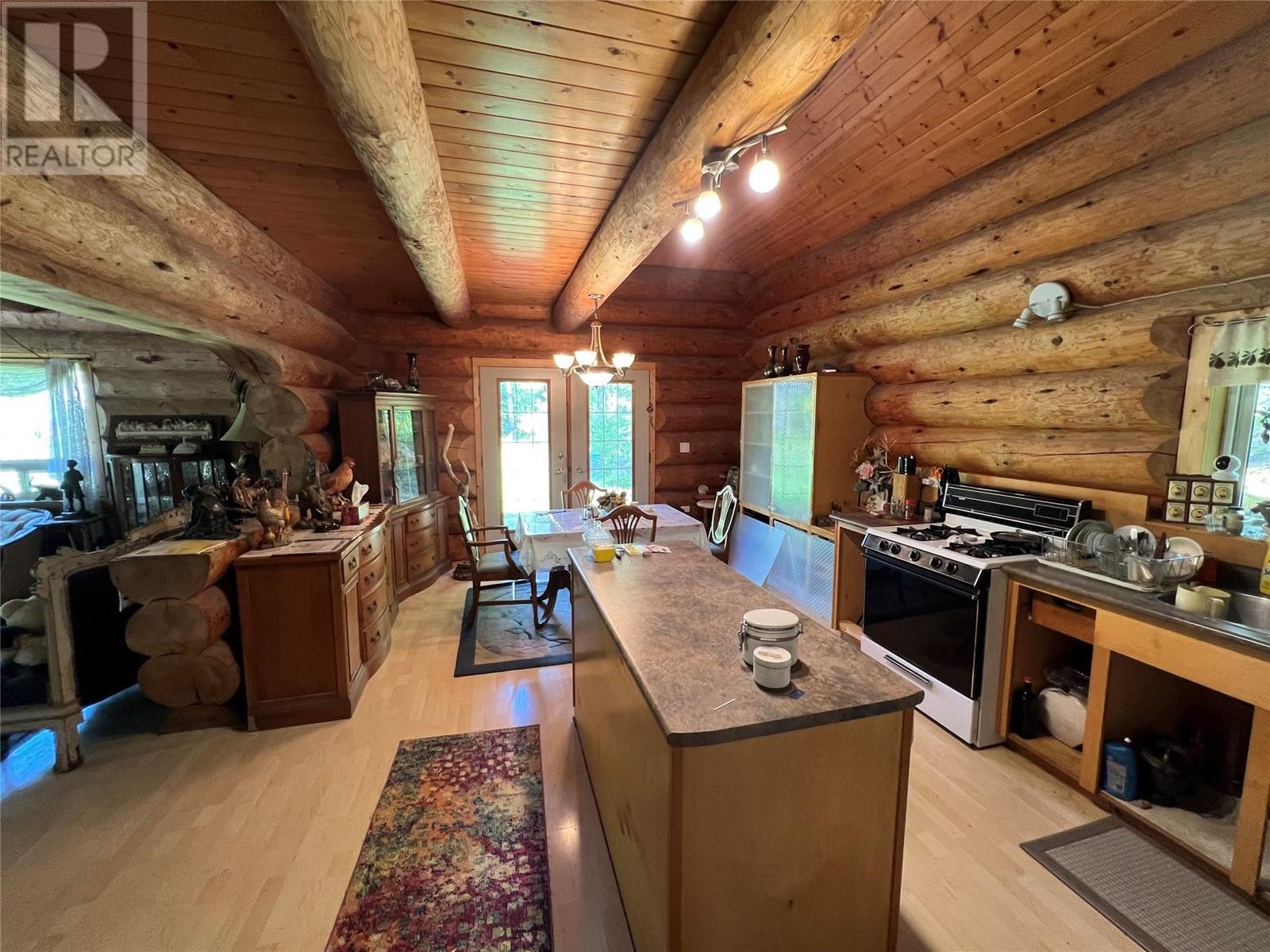 7349 Majestic Road, Kingsgate, British Columbia  V0B 1V1 - Photo 3 - 10347453