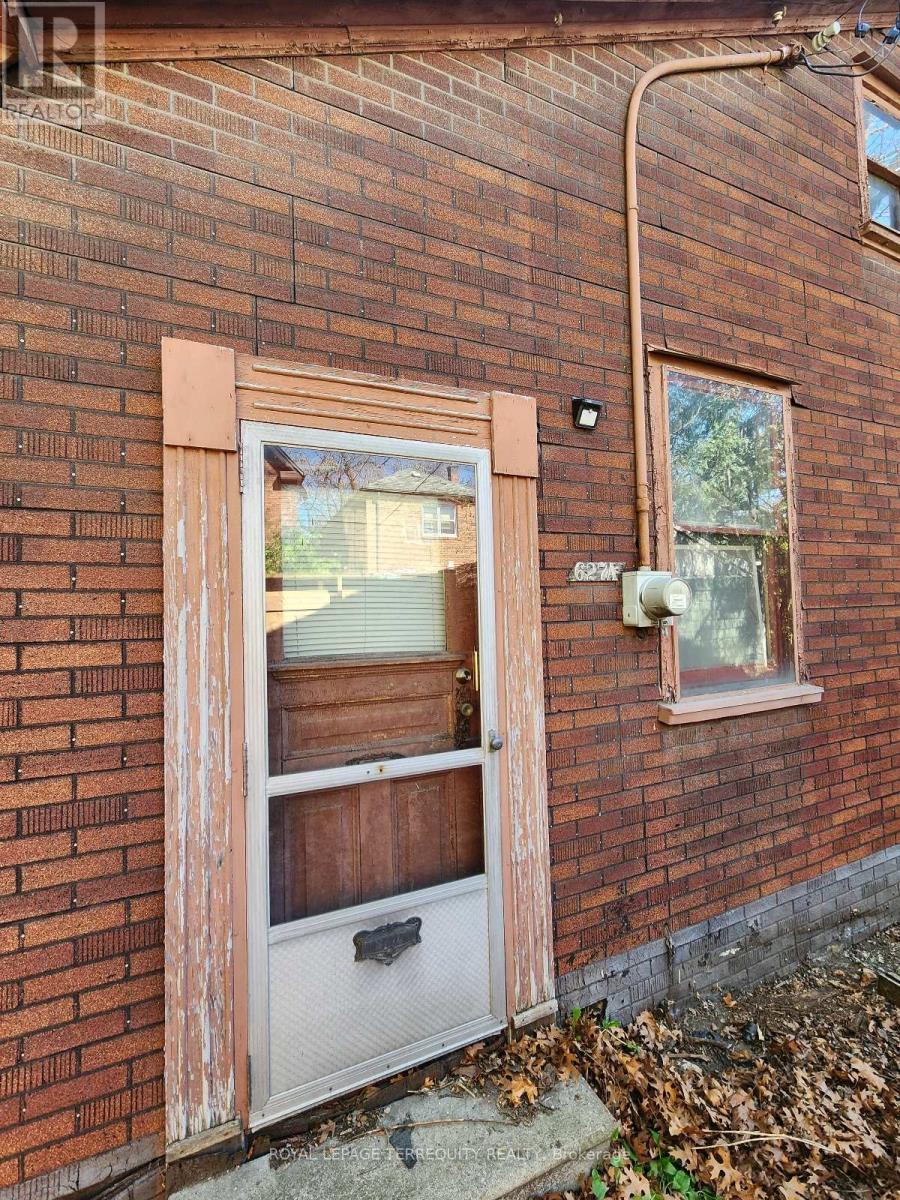 629 Durie Street, Toronto, Ontario  M6S 3H2 - Photo 13 - W12142626