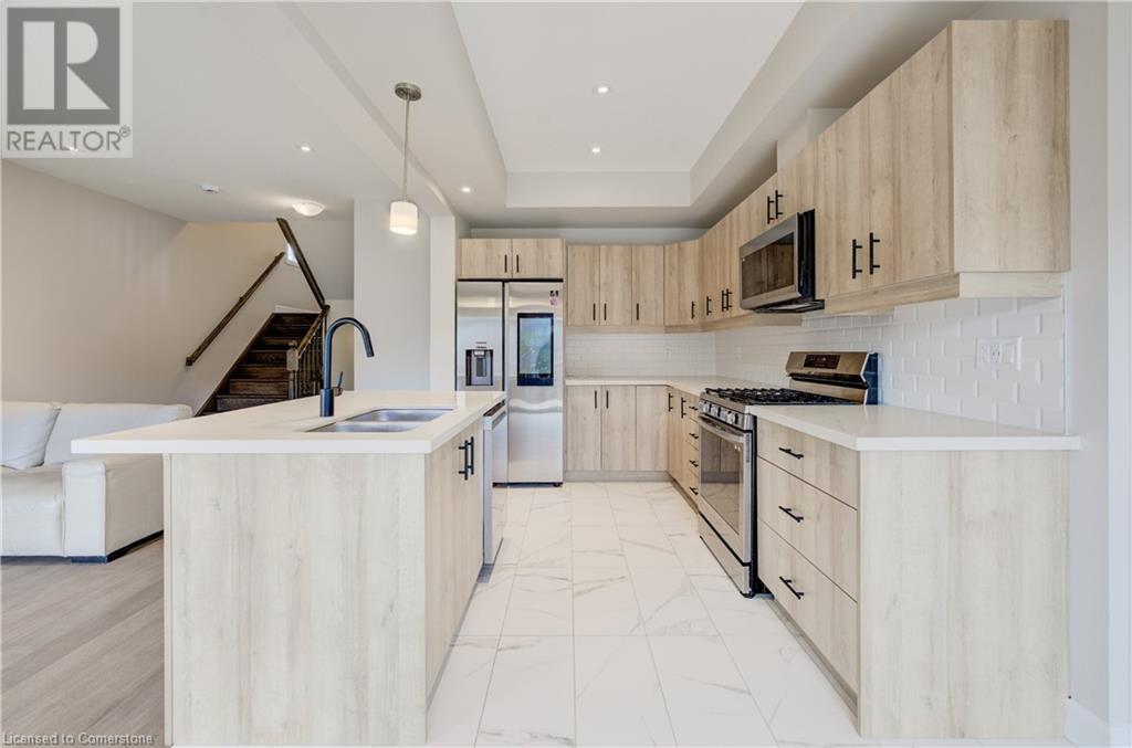 71 Bensley Lane, Hamilton, Ontario  L9C 0E9 - Photo 11 - 40733497