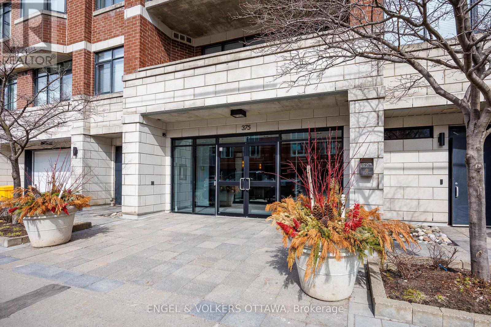 203 - 375 Lisgar Street, Ottawa, Ontario  K2P 0E3 - Photo 4 - X12163589
