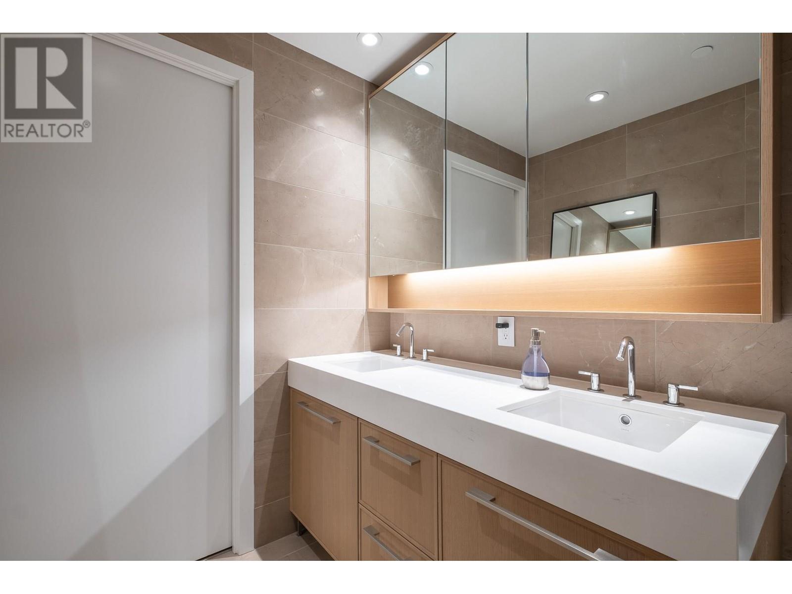 222 3220 Connaught Crescent, North Vancouver, British Columbia  V7R 0A5 - Photo 15 - R3006953